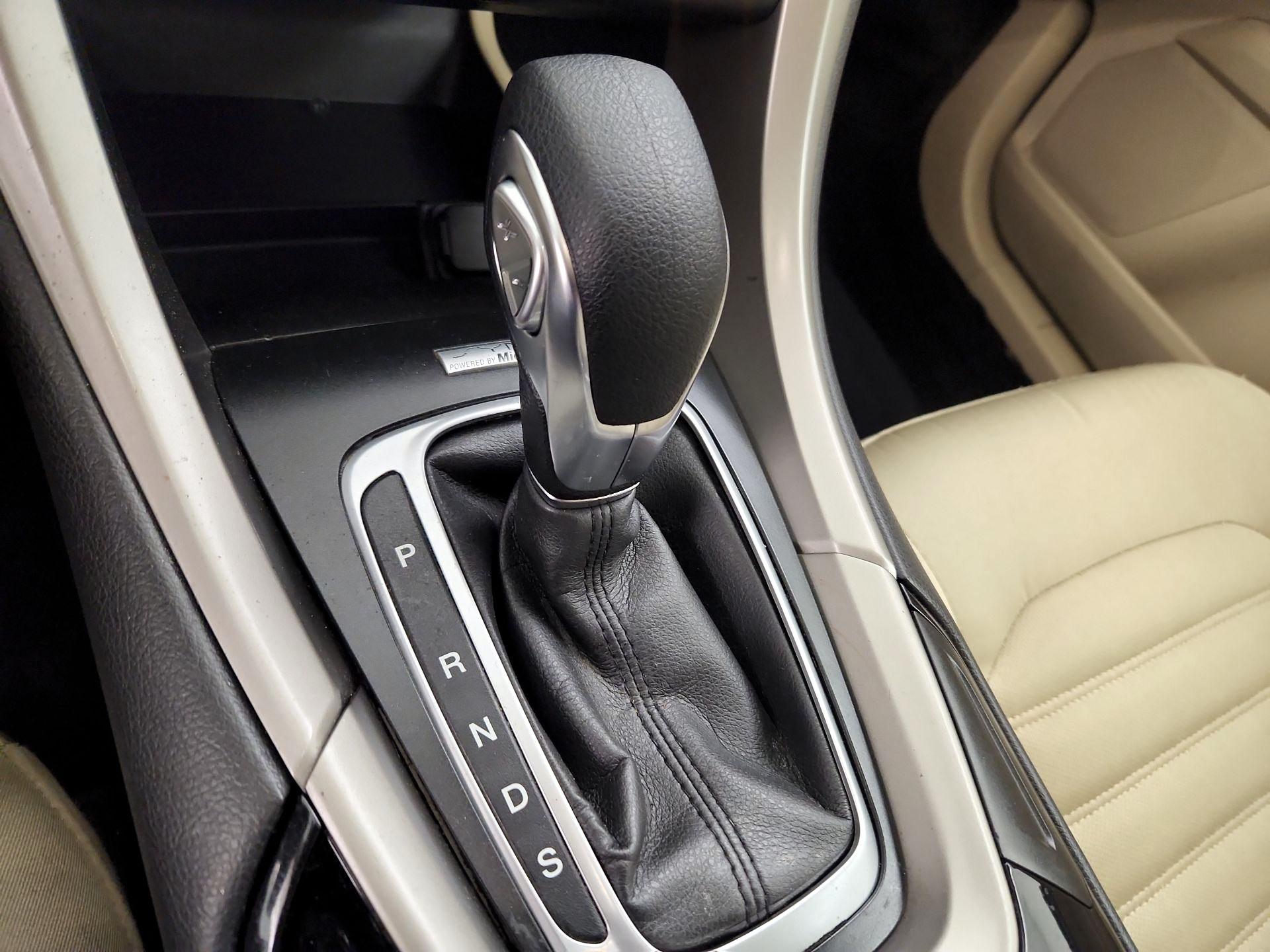 Thumbnail: 2015 Ford Fusion - 17