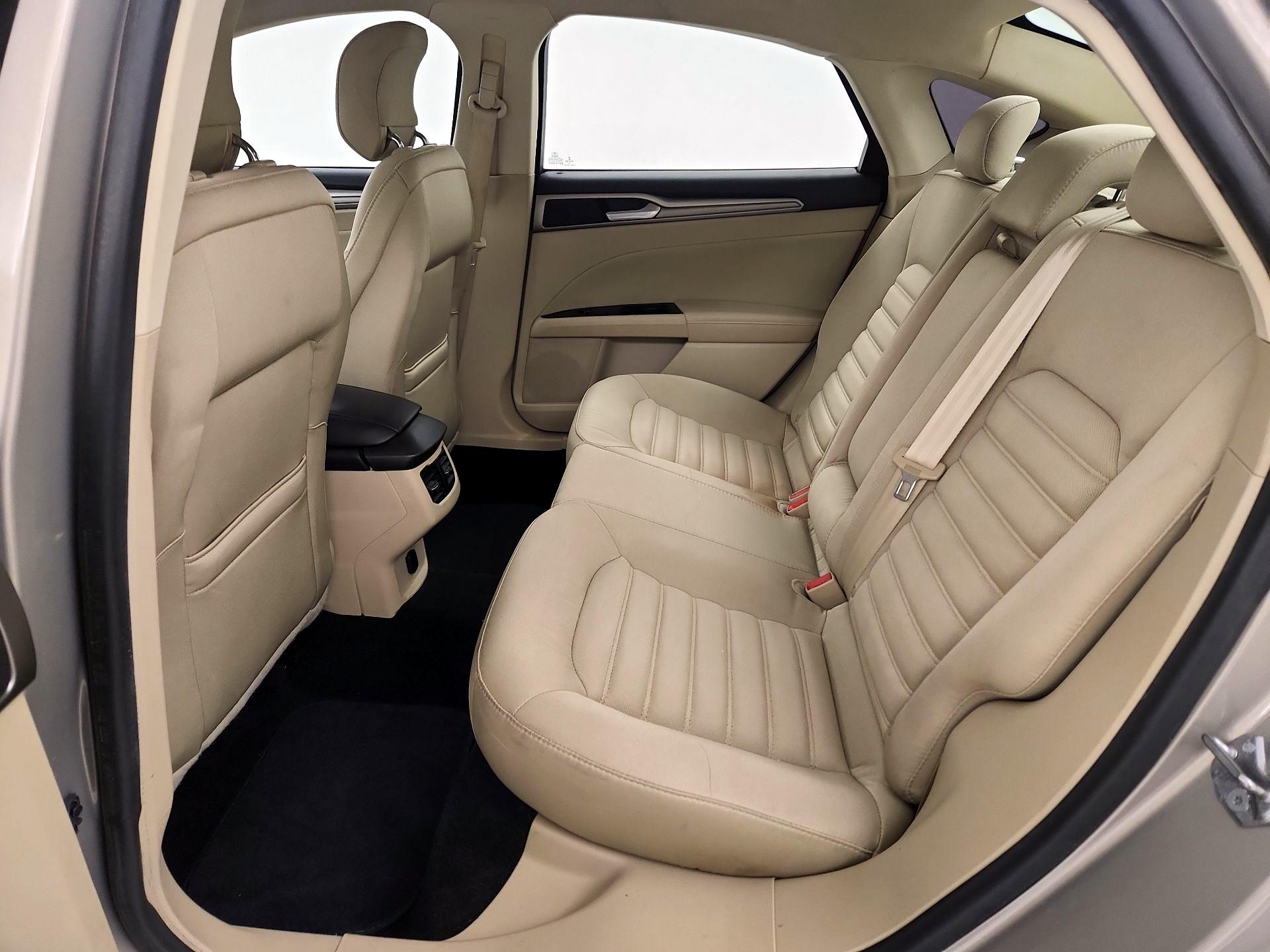 Thumbnail: 2015 Ford Fusion - 19