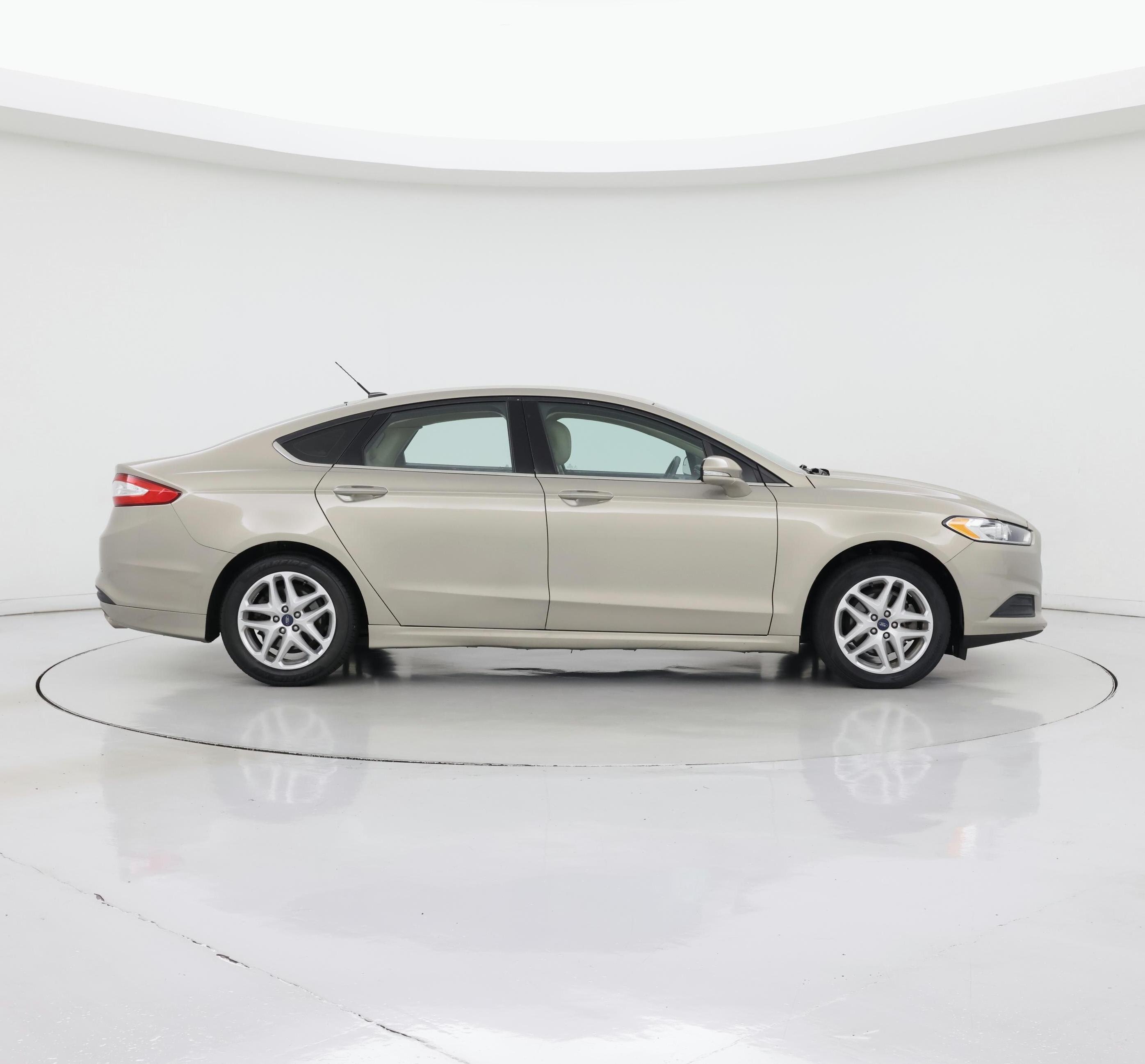 Thumbnail: 2015 Ford Fusion - 7