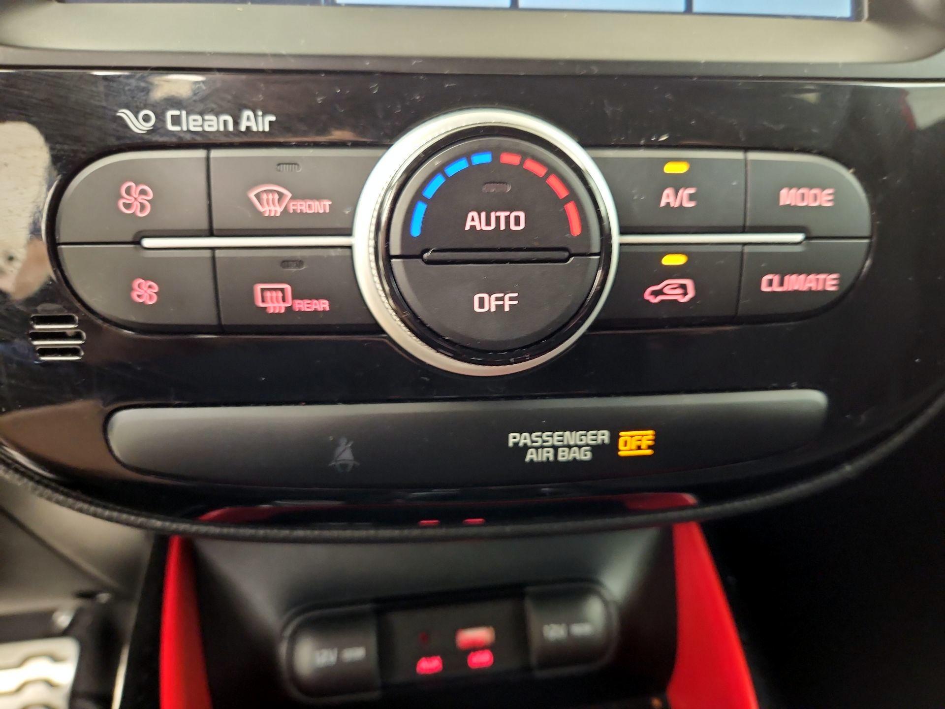 Thumbnail: 2019 Kia Soul - 16