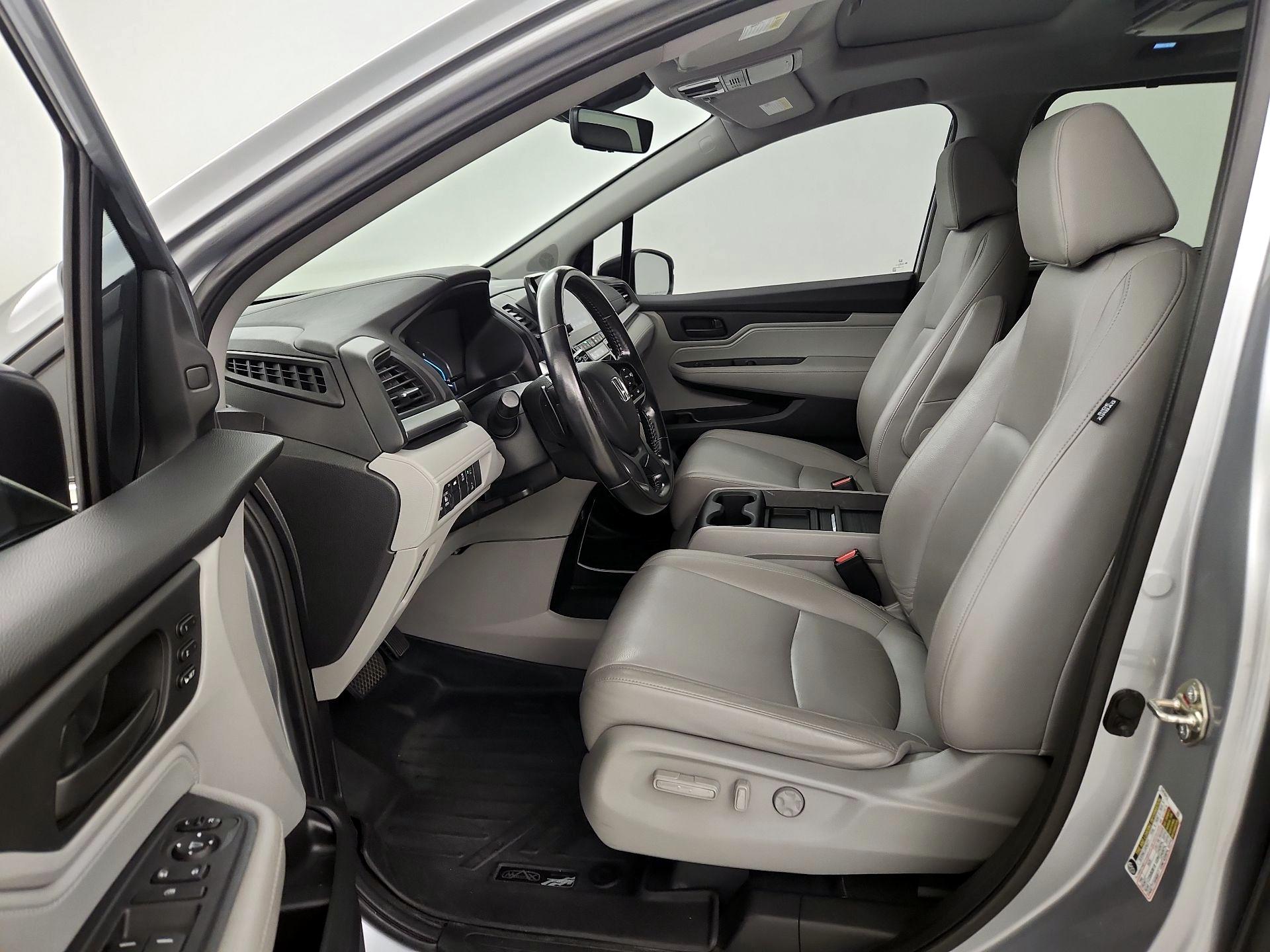 Thumbnail: 2018 Honda Odyssey - 11