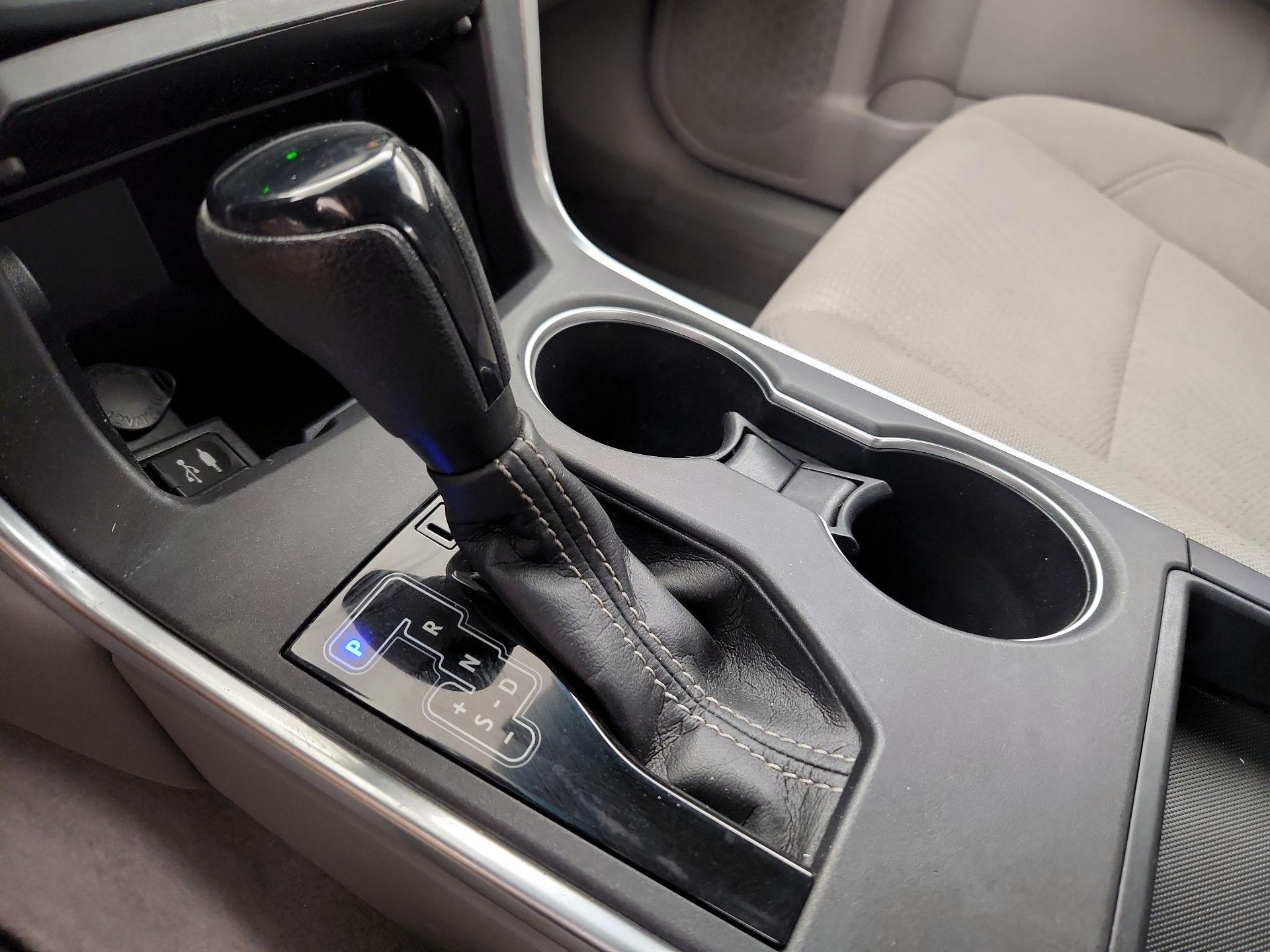 Thumbnail: 2017 Toyota Camry - 17