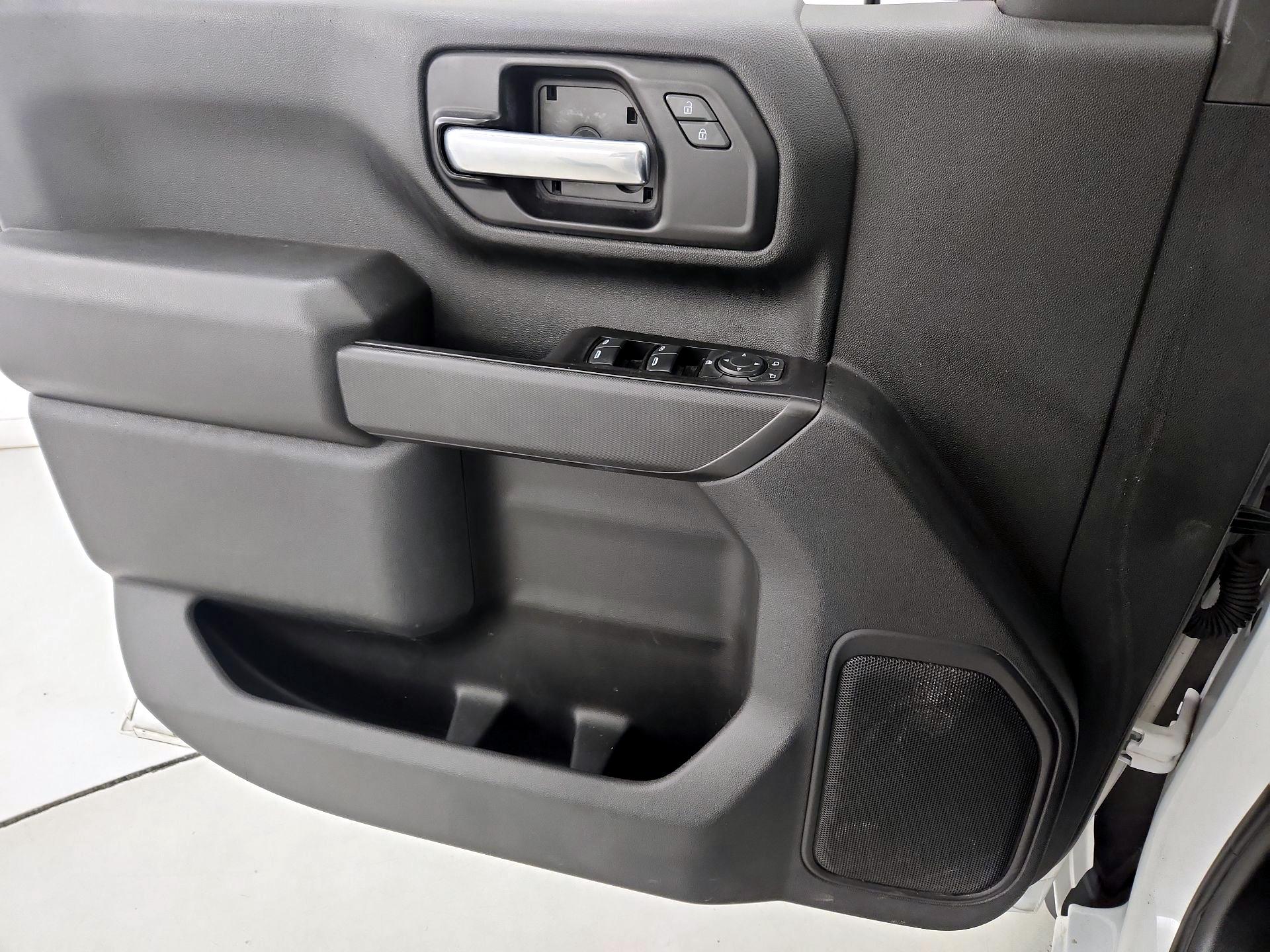 Thumbnail: 2020 Chevrolet Silverado 3500 - 12