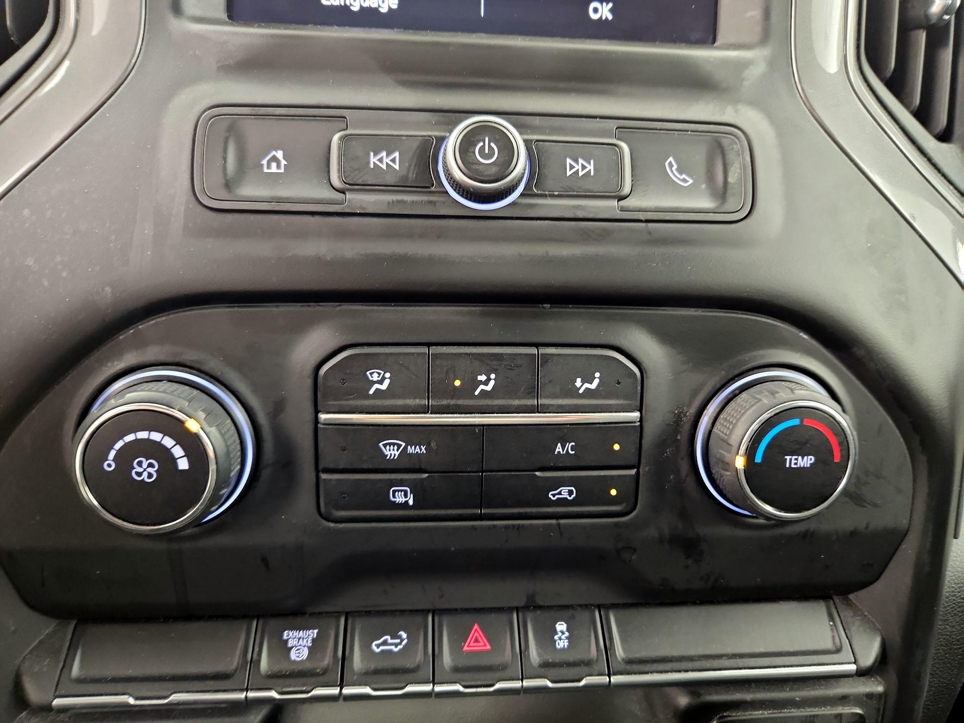 Thumbnail: 2020 Chevrolet Silverado 3500 - 16
