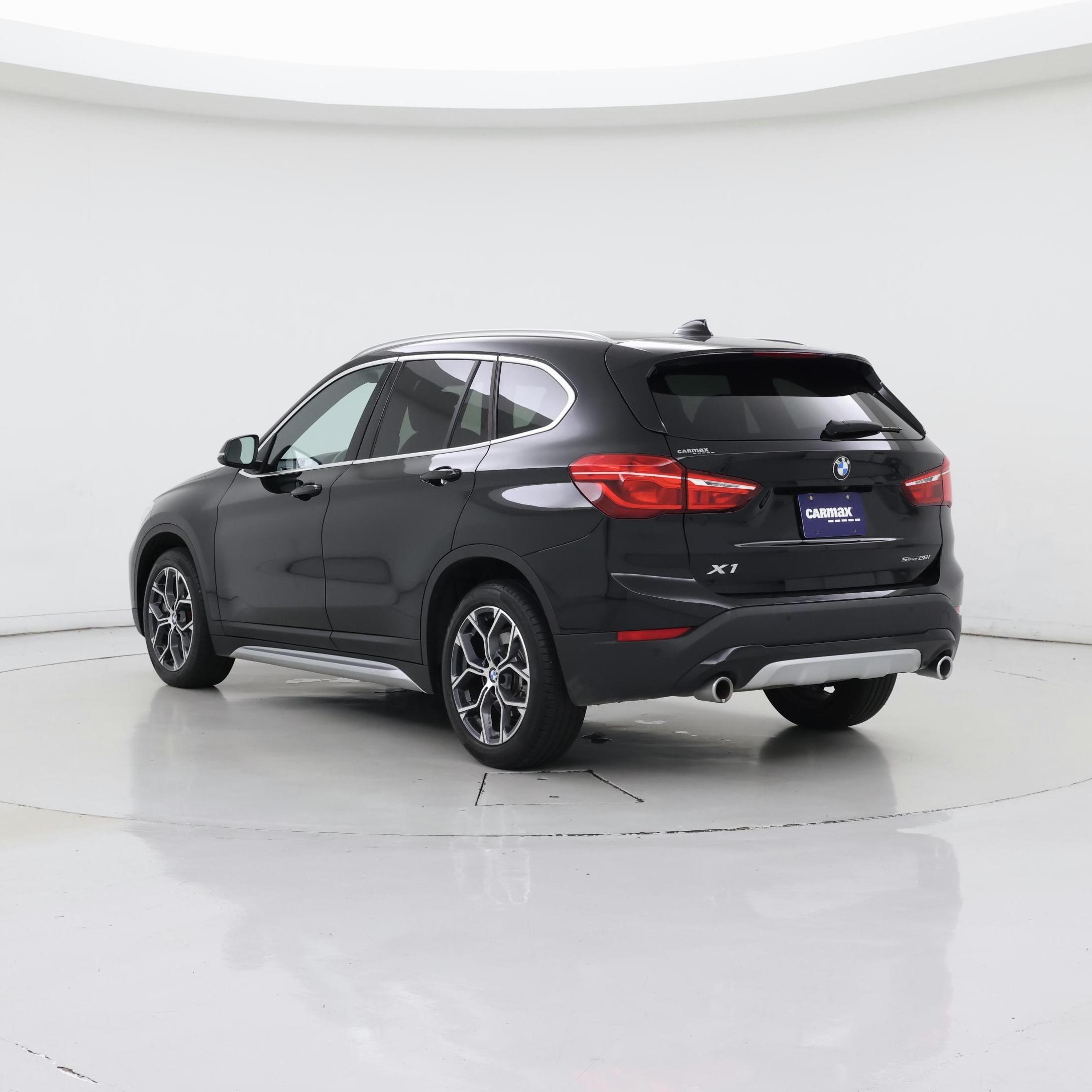 Thumbnail: 2021 BMW X1 - 2