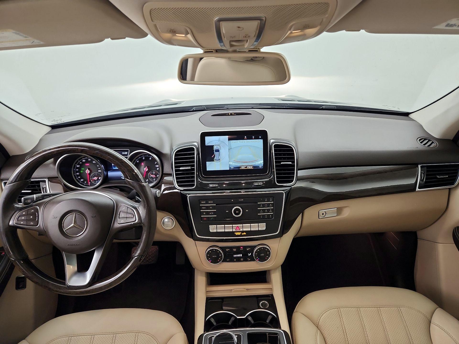 Thumbnail: 2016 Mercedes-Benz GLE - 9