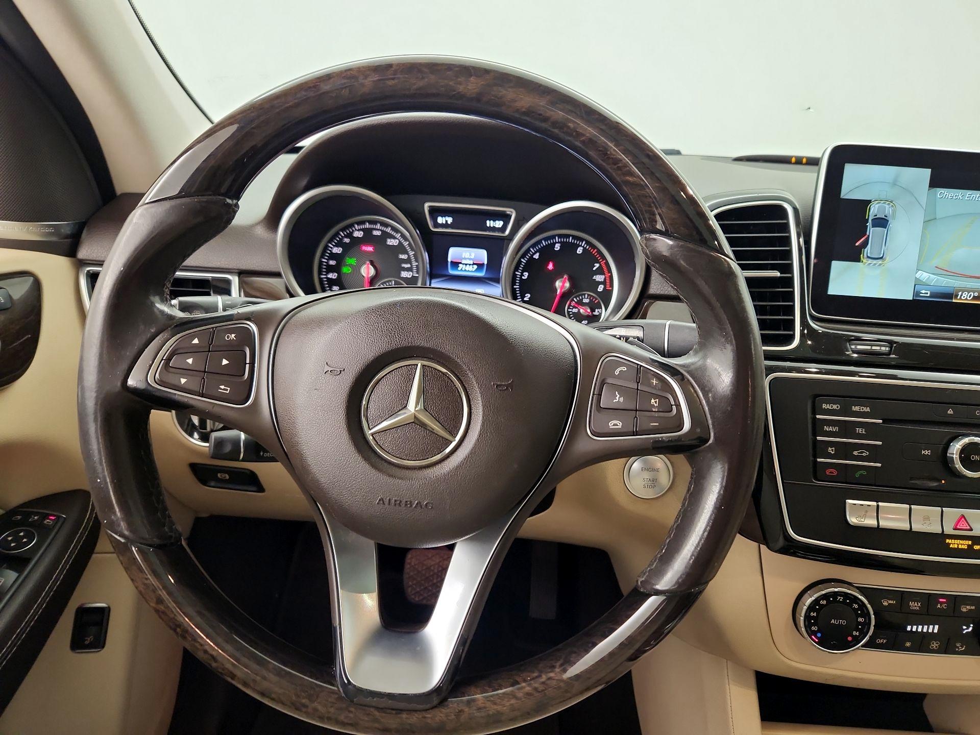 Thumbnail: 2016 Mercedes-Benz GLE - 10