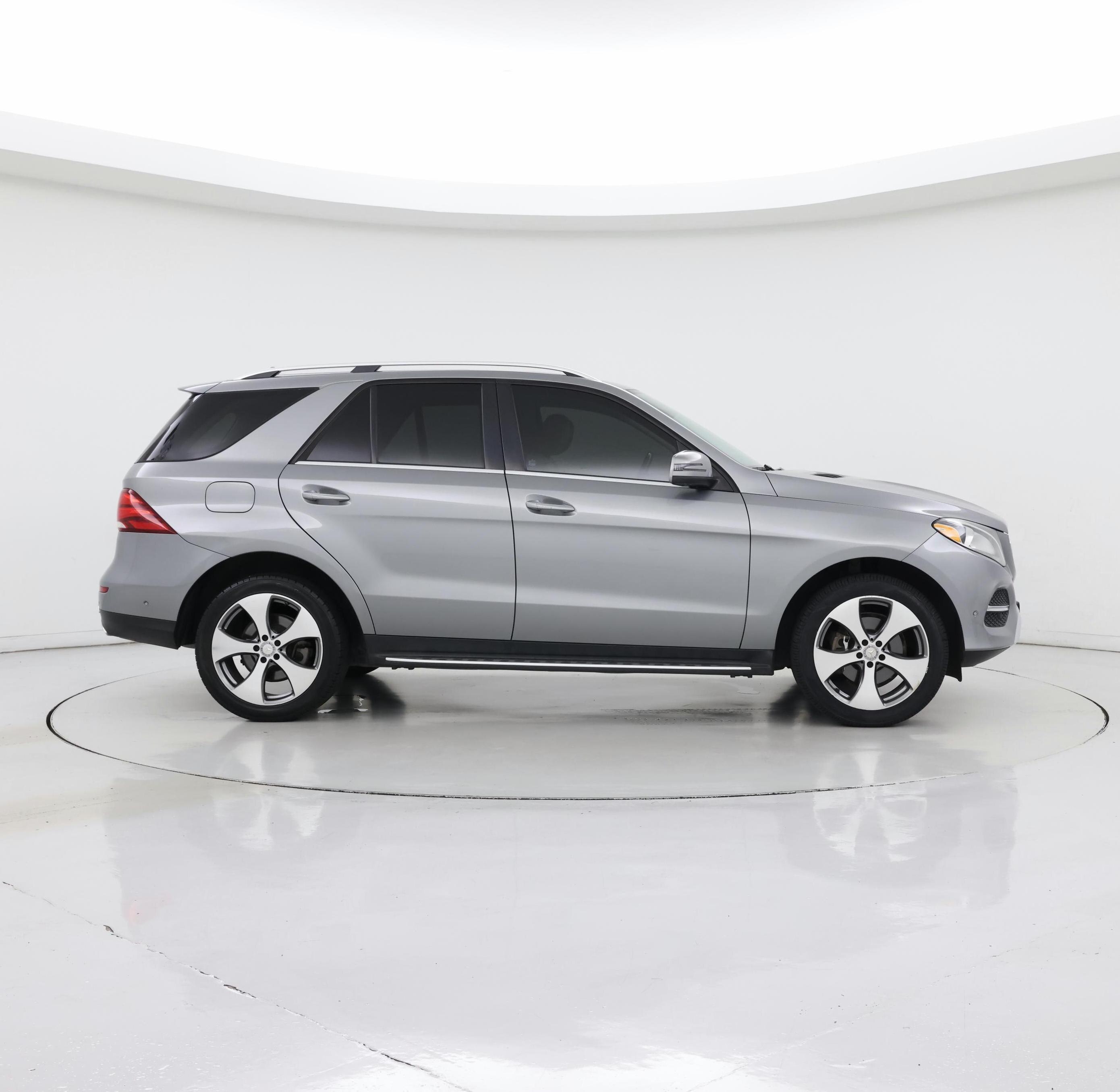 Thumbnail: 2016 Mercedes-Benz GLE - 7