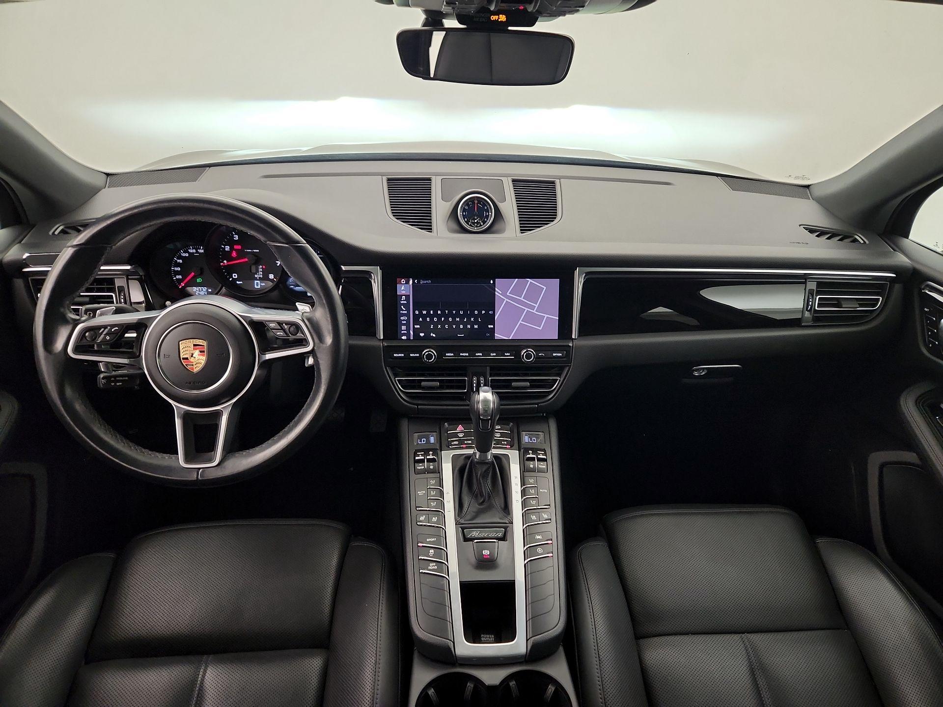 Thumbnail: 2020 Porsche Macan - 9