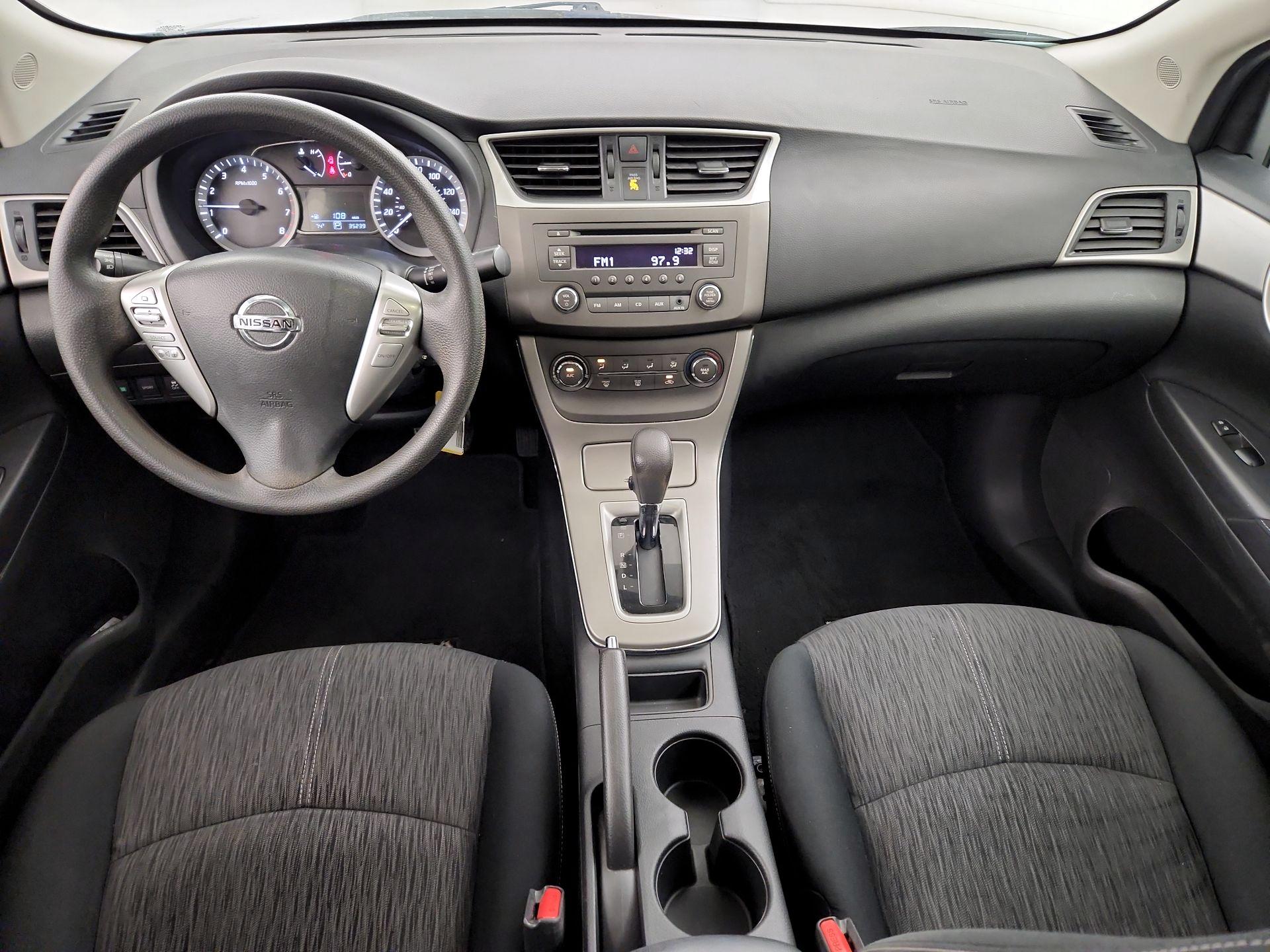 Thumbnail: 2014 Nissan Sentra - 9