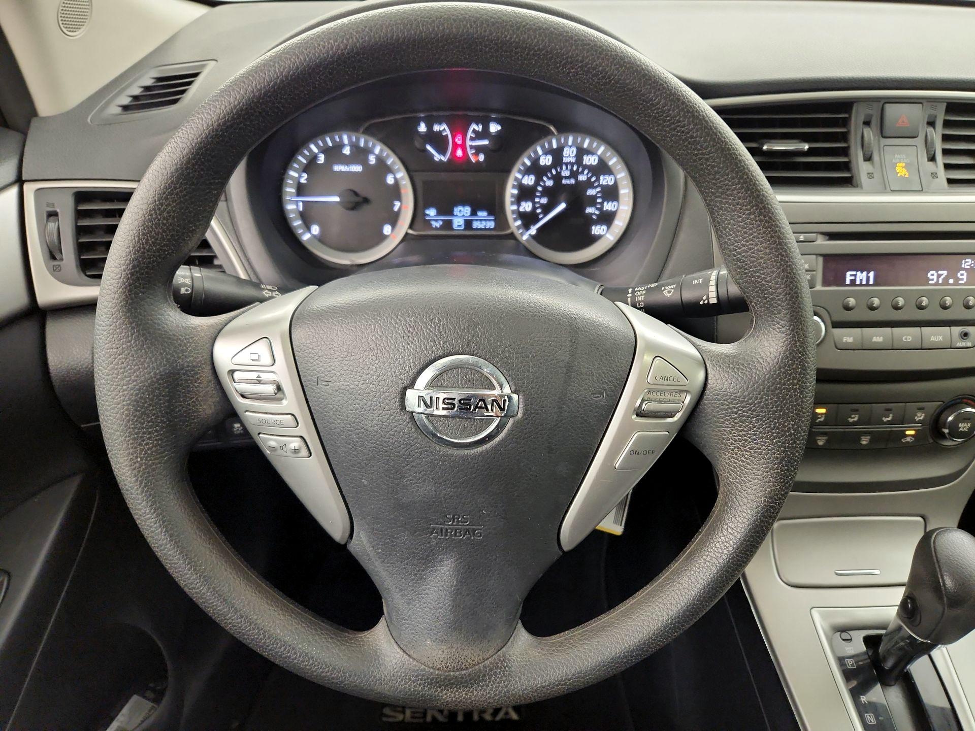 Thumbnail: 2014 Nissan Sentra - 10