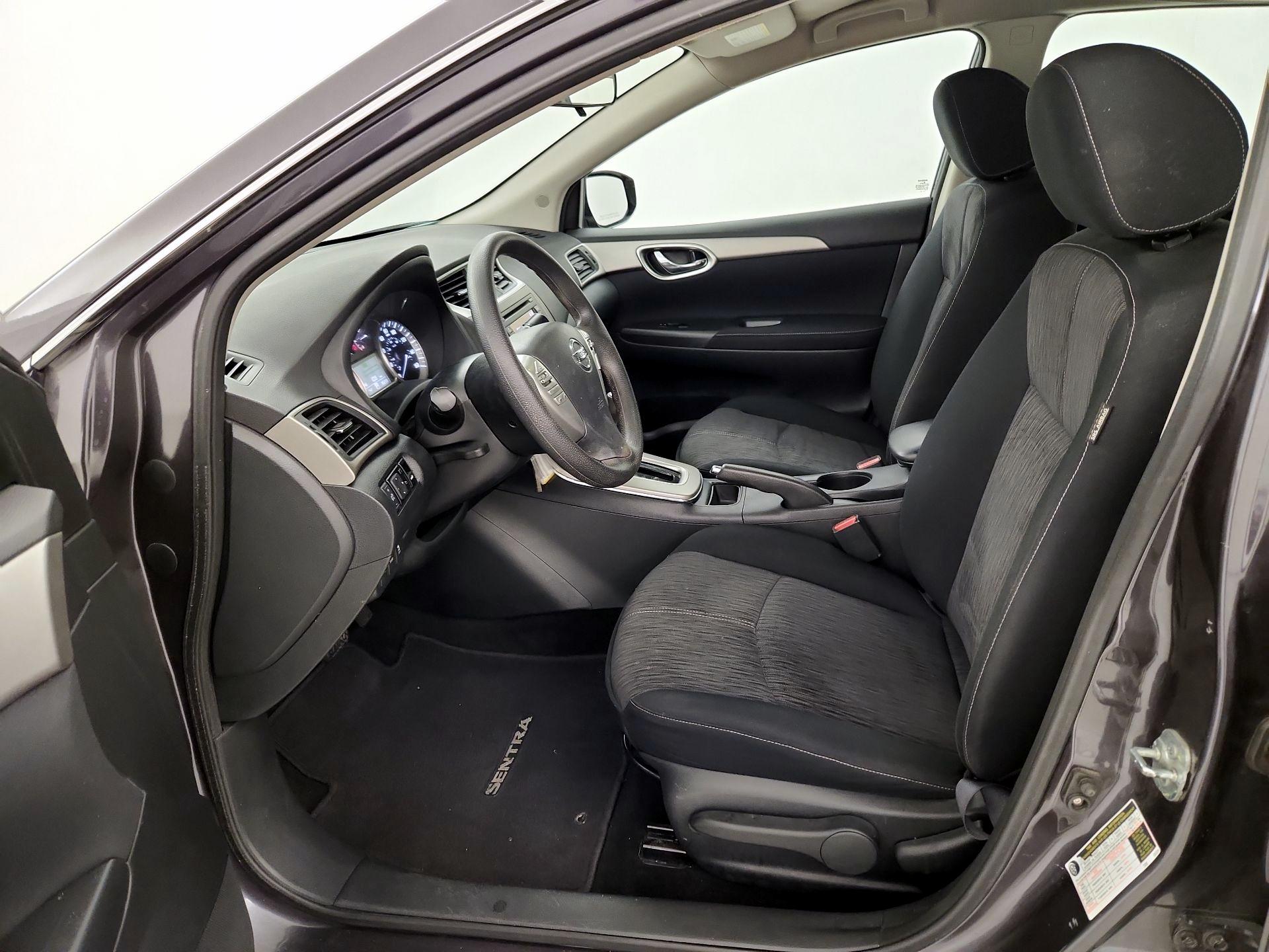 Thumbnail: 2014 Nissan Sentra - 11
