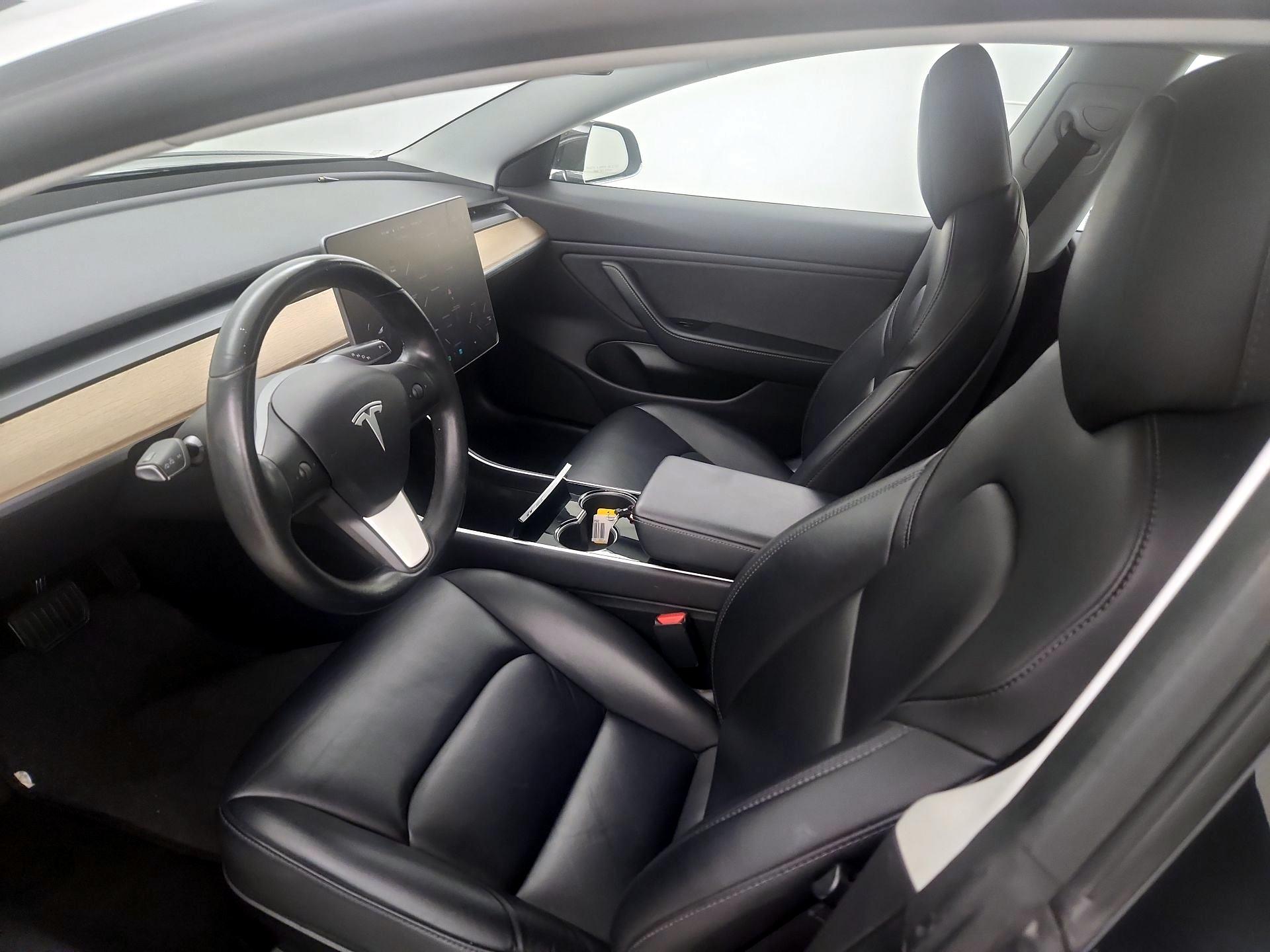 Thumbnail: 2019 Tesla Model 3 - 11