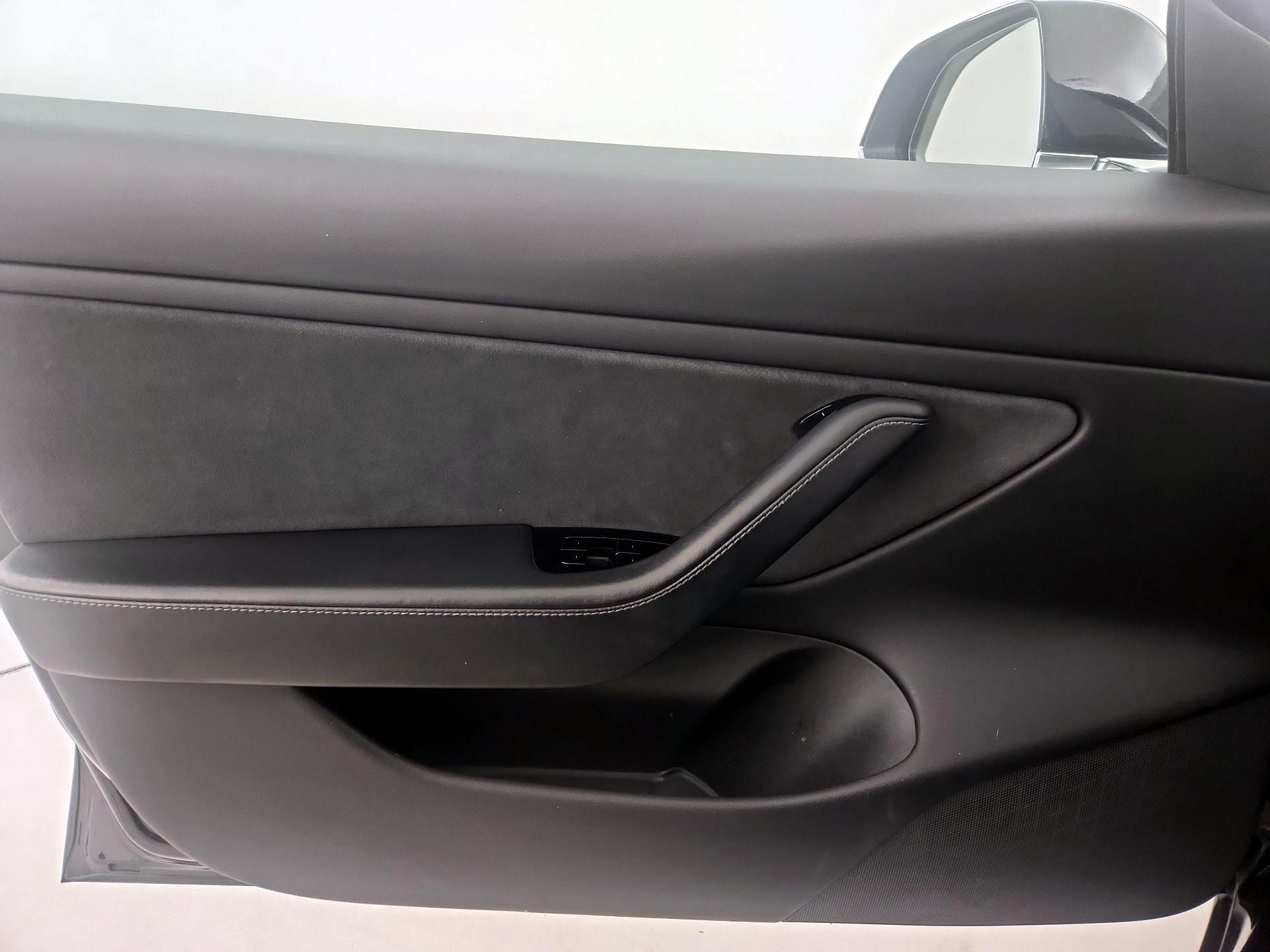Thumbnail: 2019 Tesla Model 3 - 12