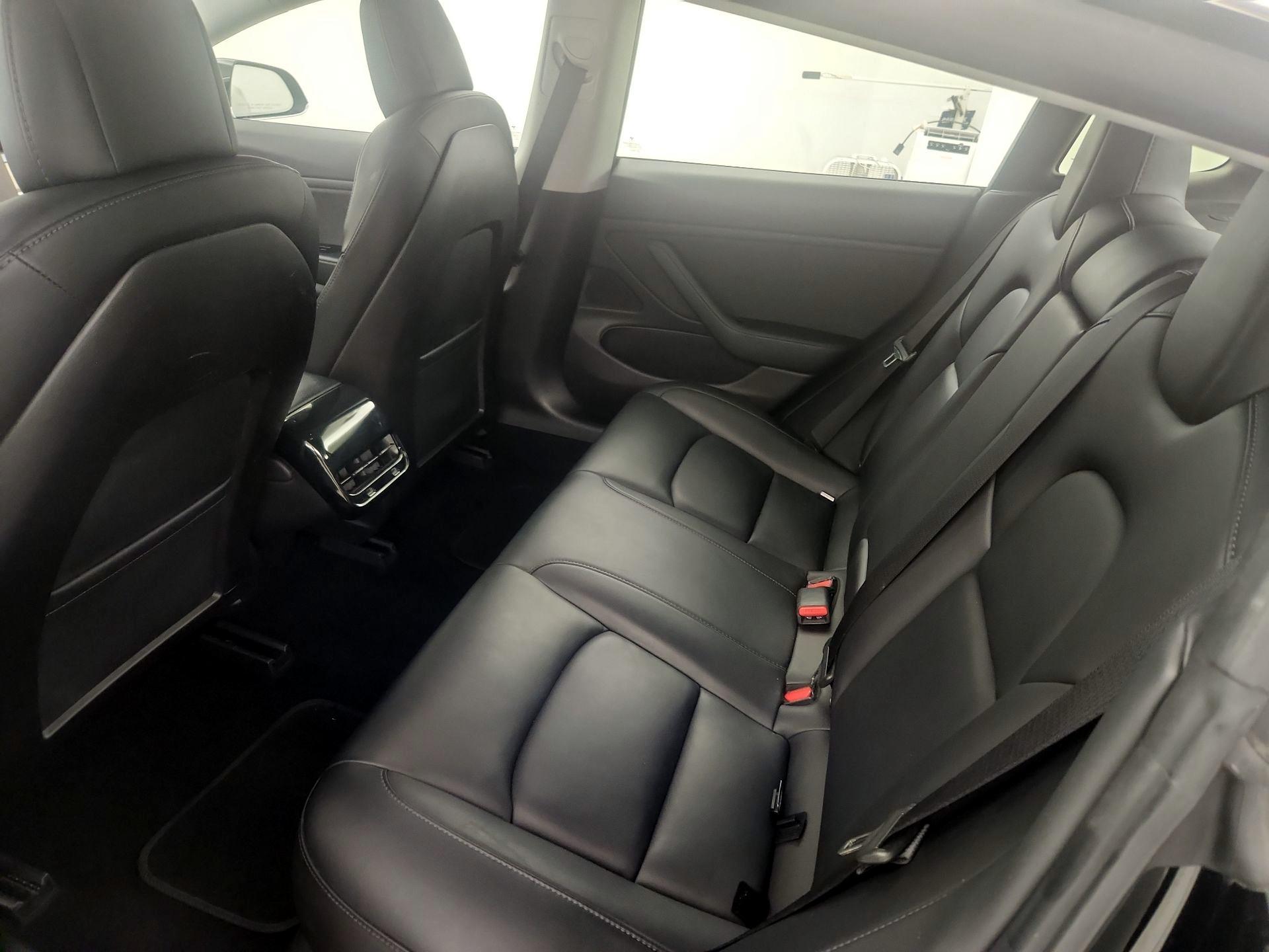 Thumbnail: 2019 Tesla Model 3 - 20