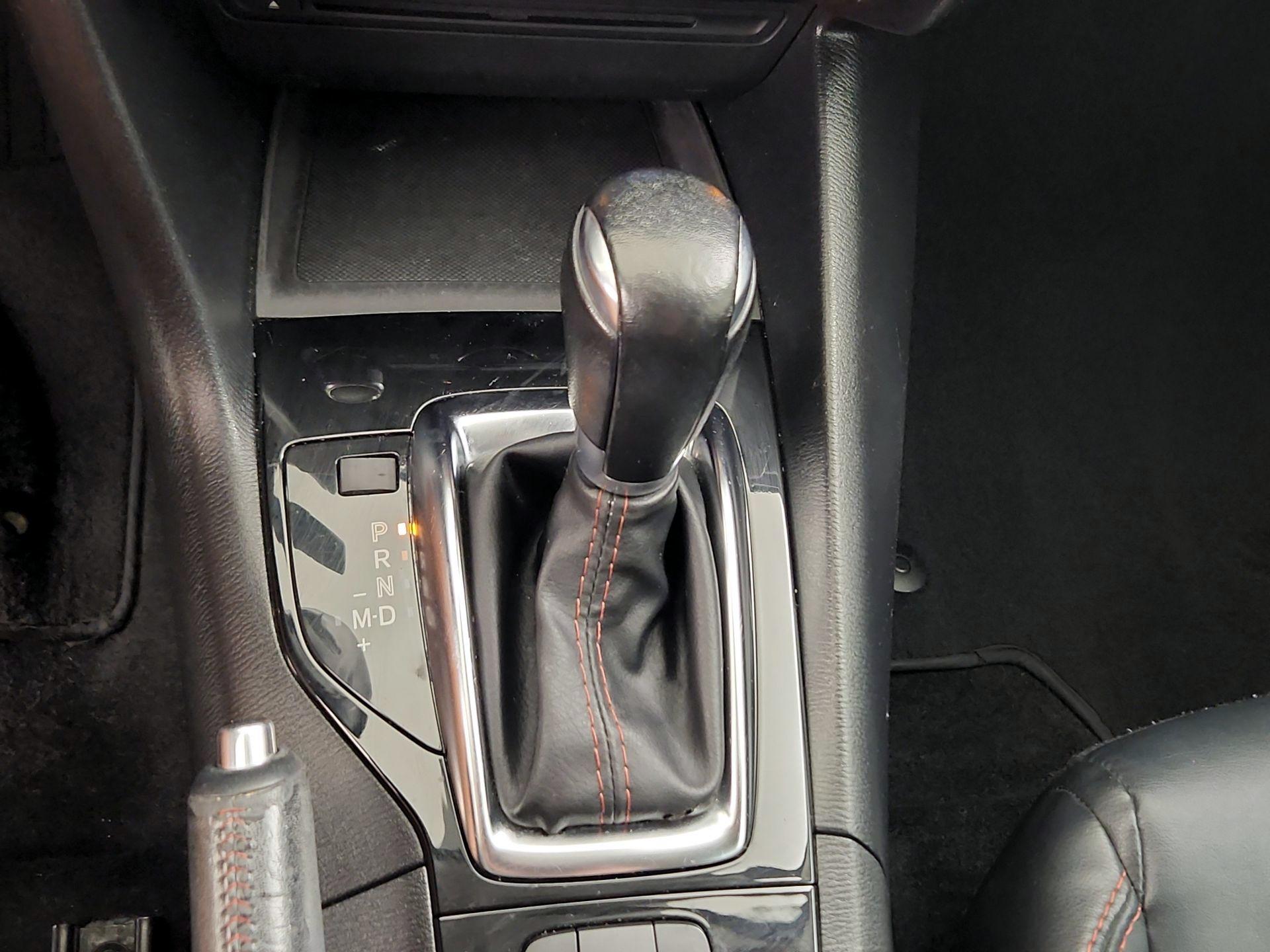 Thumbnail: 2015 Mazda Mazda3 - 18