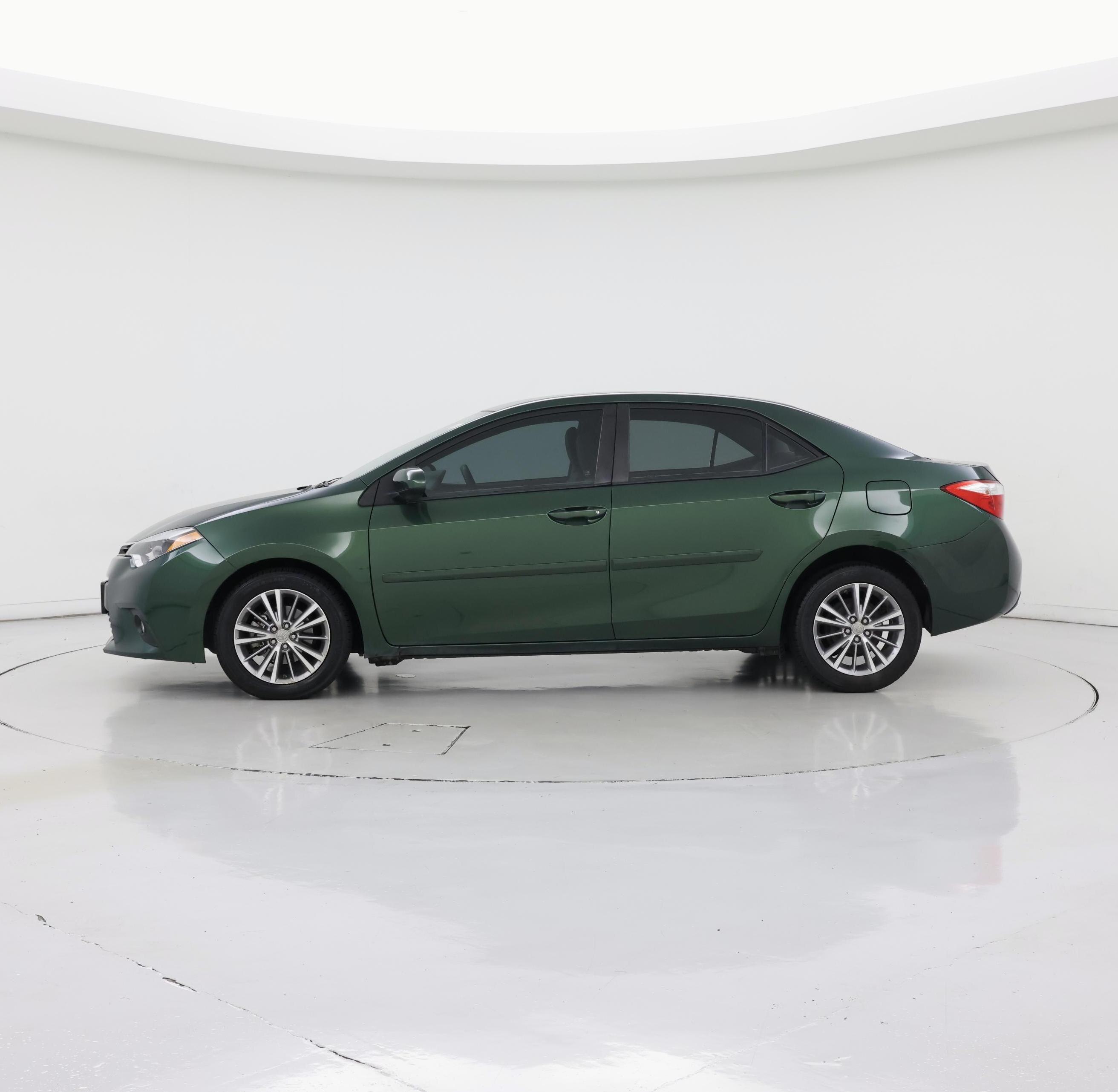 Thumbnail: 2014 Toyota Corolla - 3