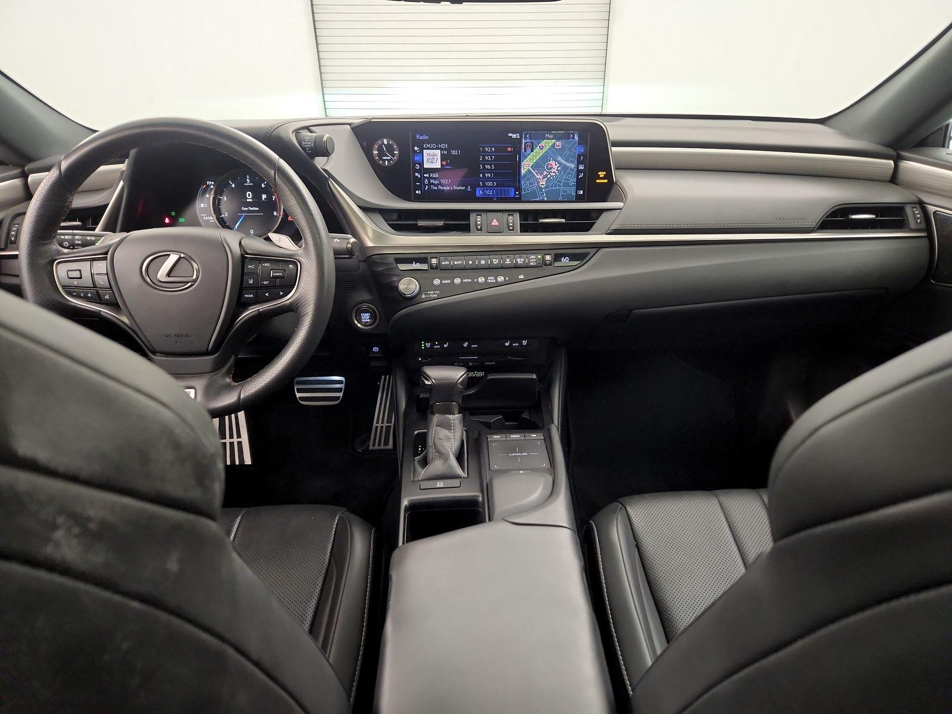 Thumbnail: 2021 Lexus ES - 9