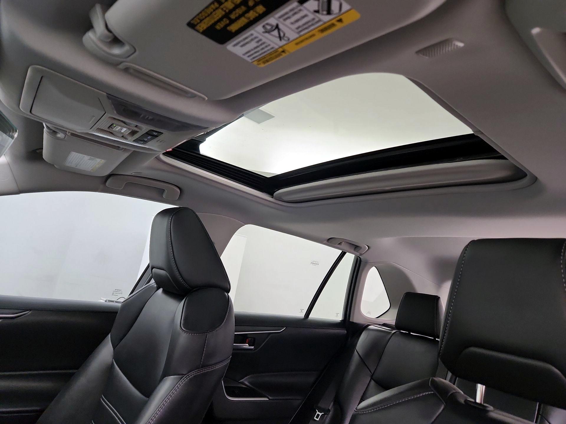 Thumbnail: 2023 Toyota RAV4 - 19
