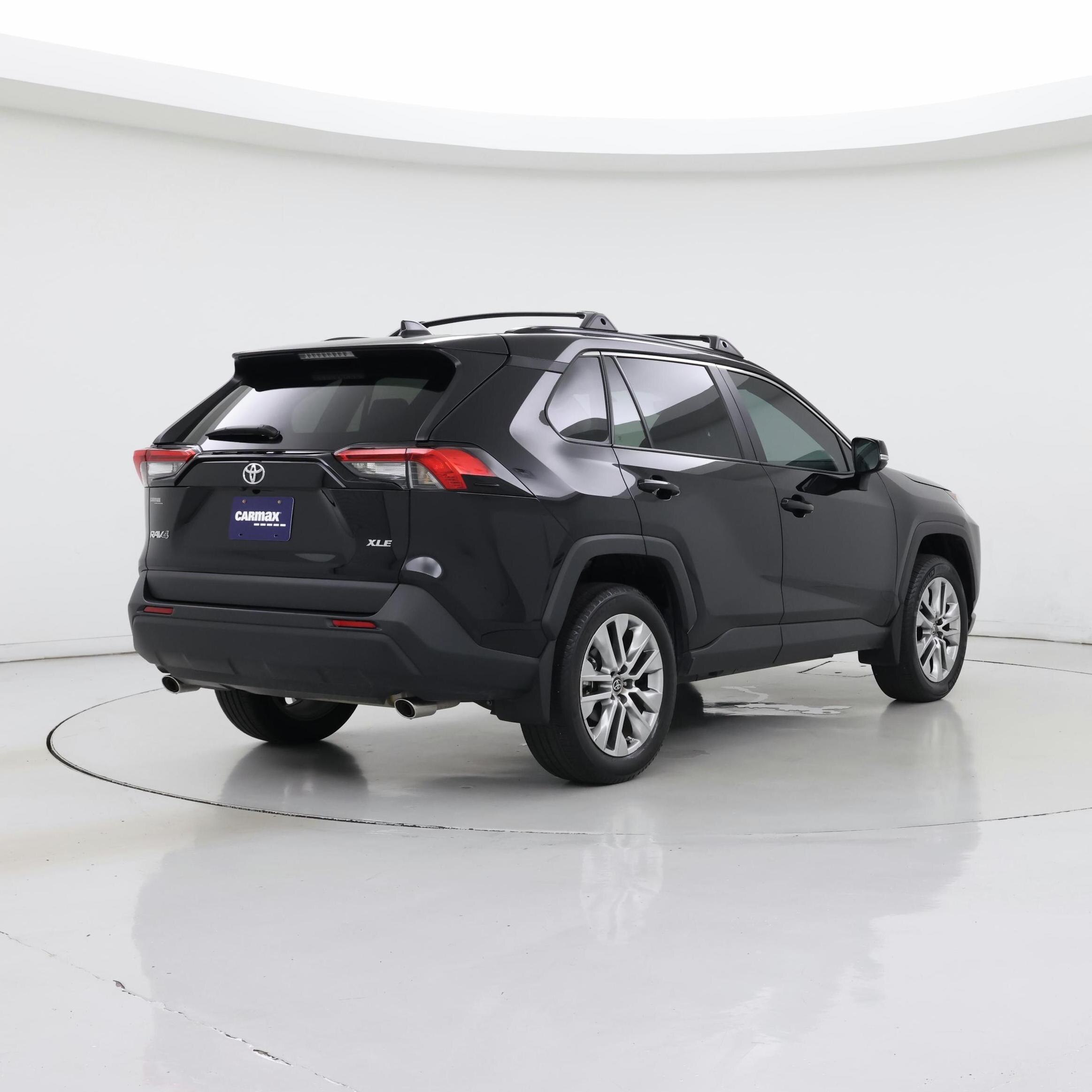 Thumbnail: 2023 Toyota RAV4 - 8