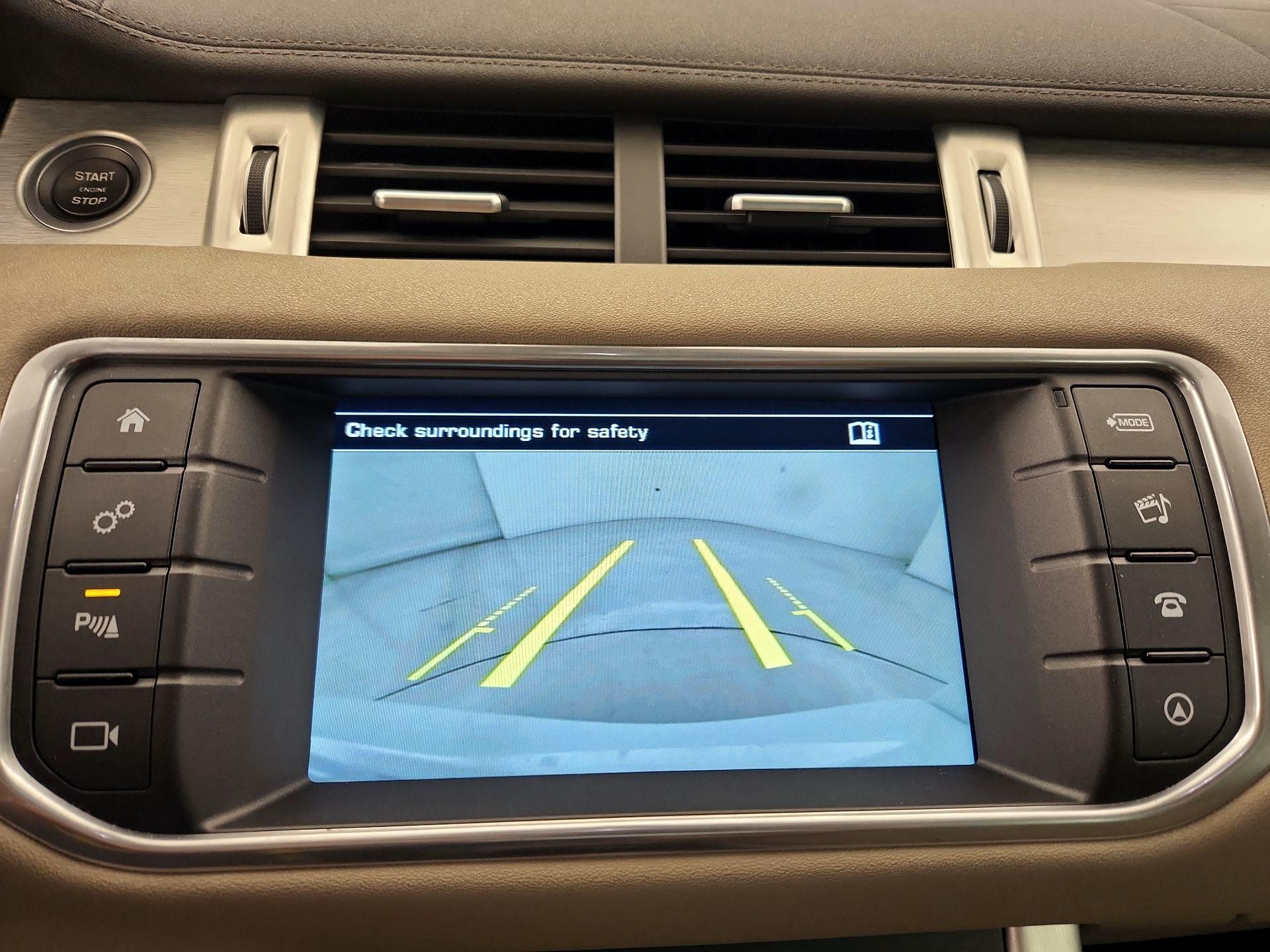 Thumbnail: 2016 Land Rover Range Rover Evoque - 15