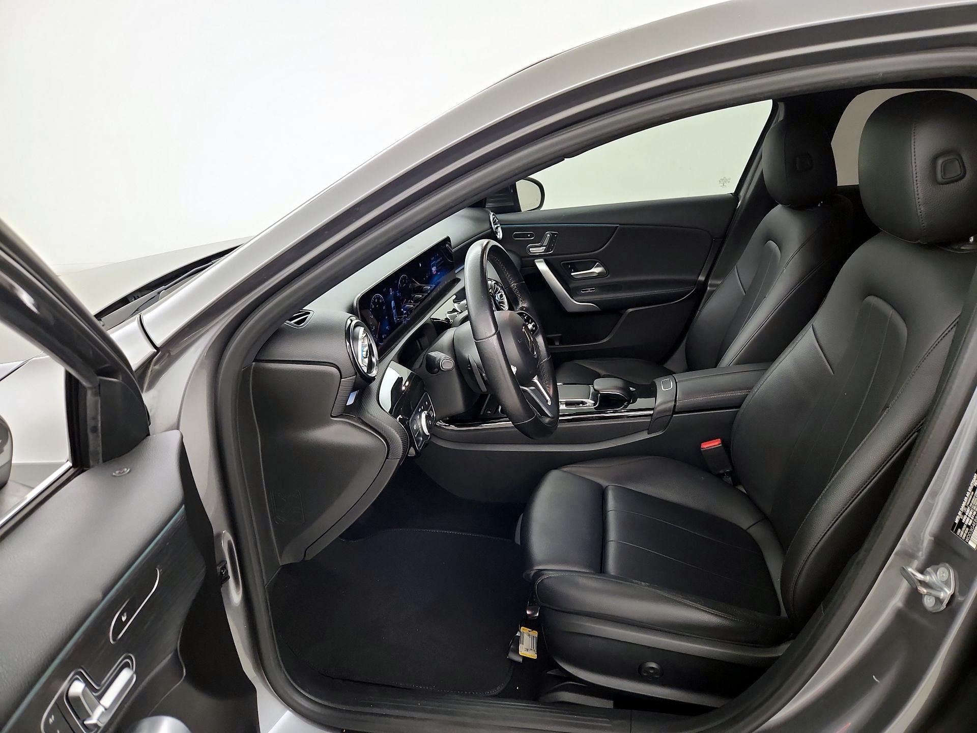 Thumbnail: 2019 Mercedes-Benz A-Class - 11