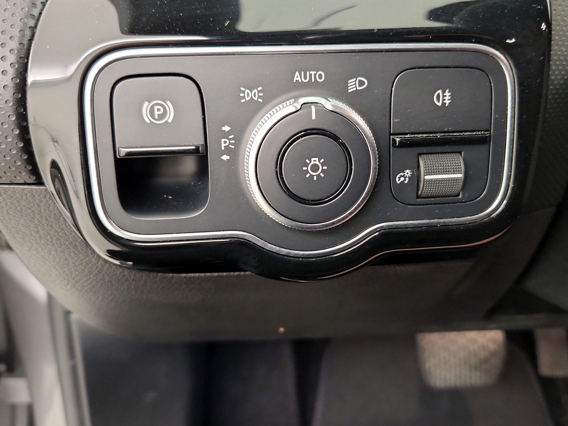 Thumbnail: 2019 Mercedes-Benz A-Class - 13