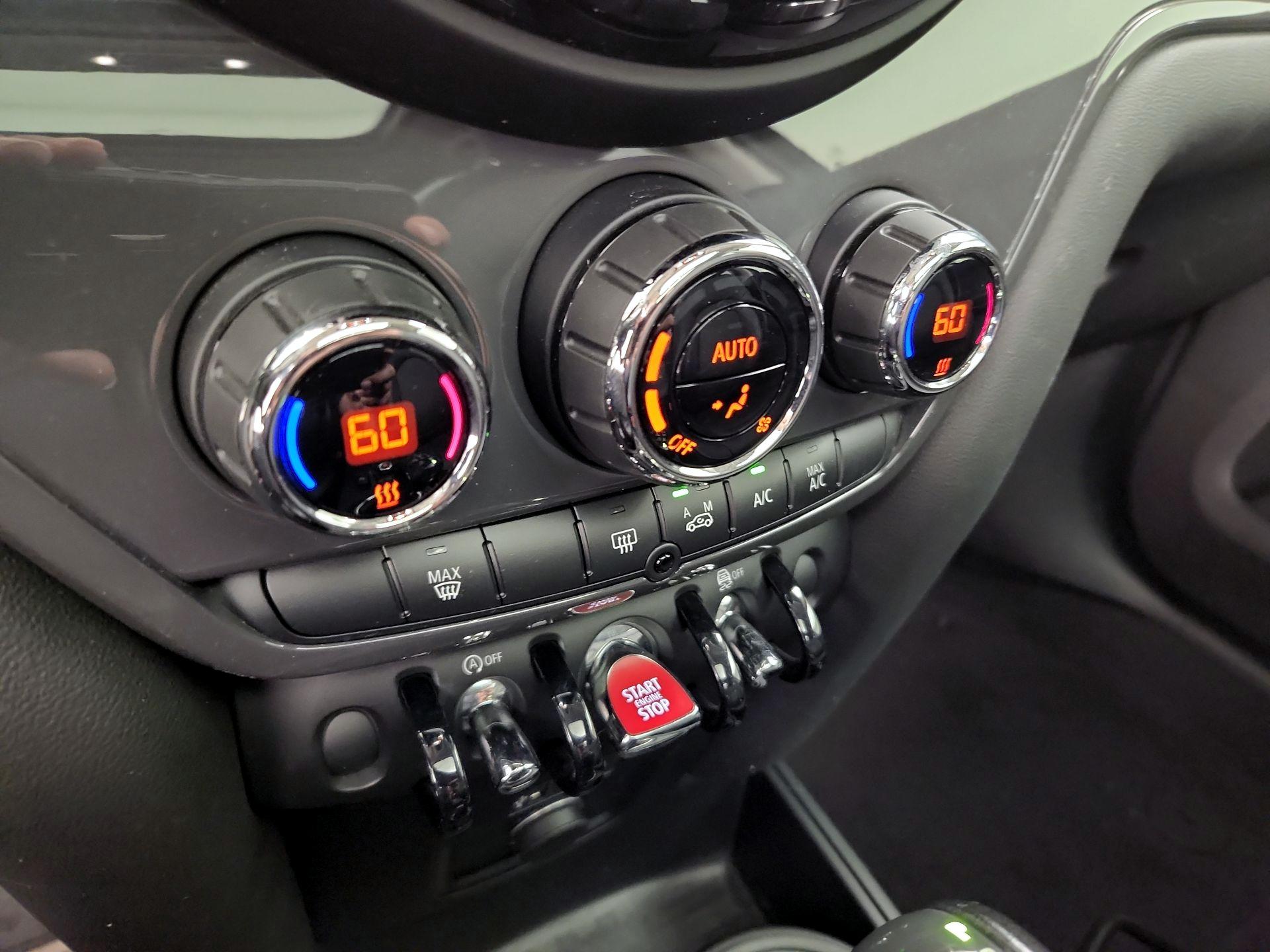Thumbnail: 2017 MINI Cooper Countryman - 16