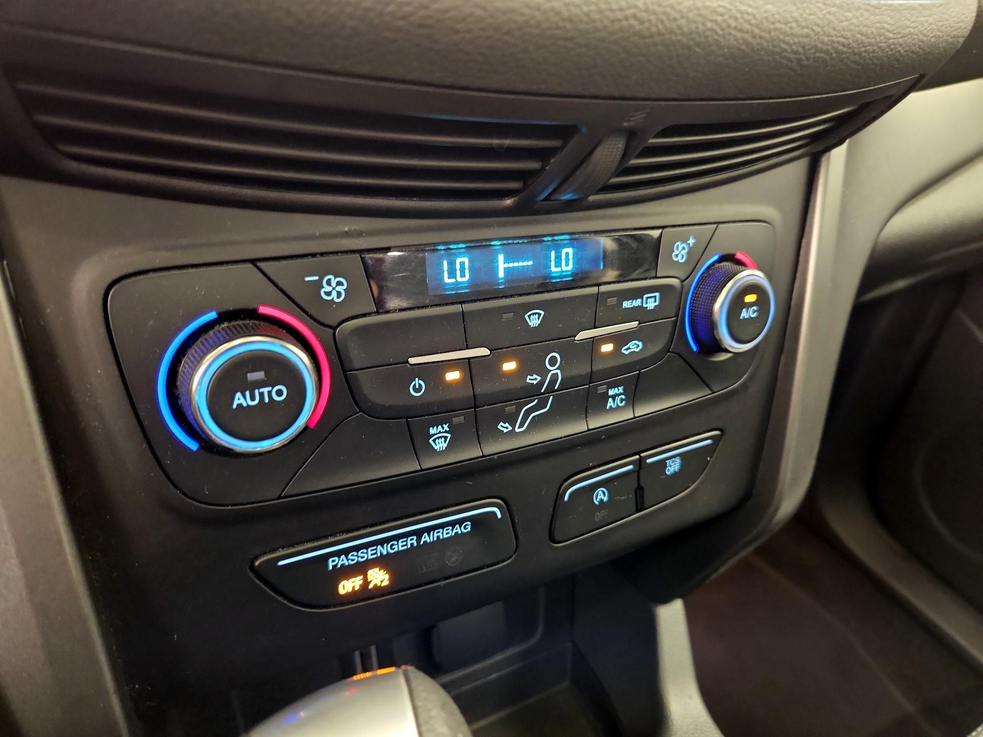 Thumbnail: 2017 Ford Escape - 16
