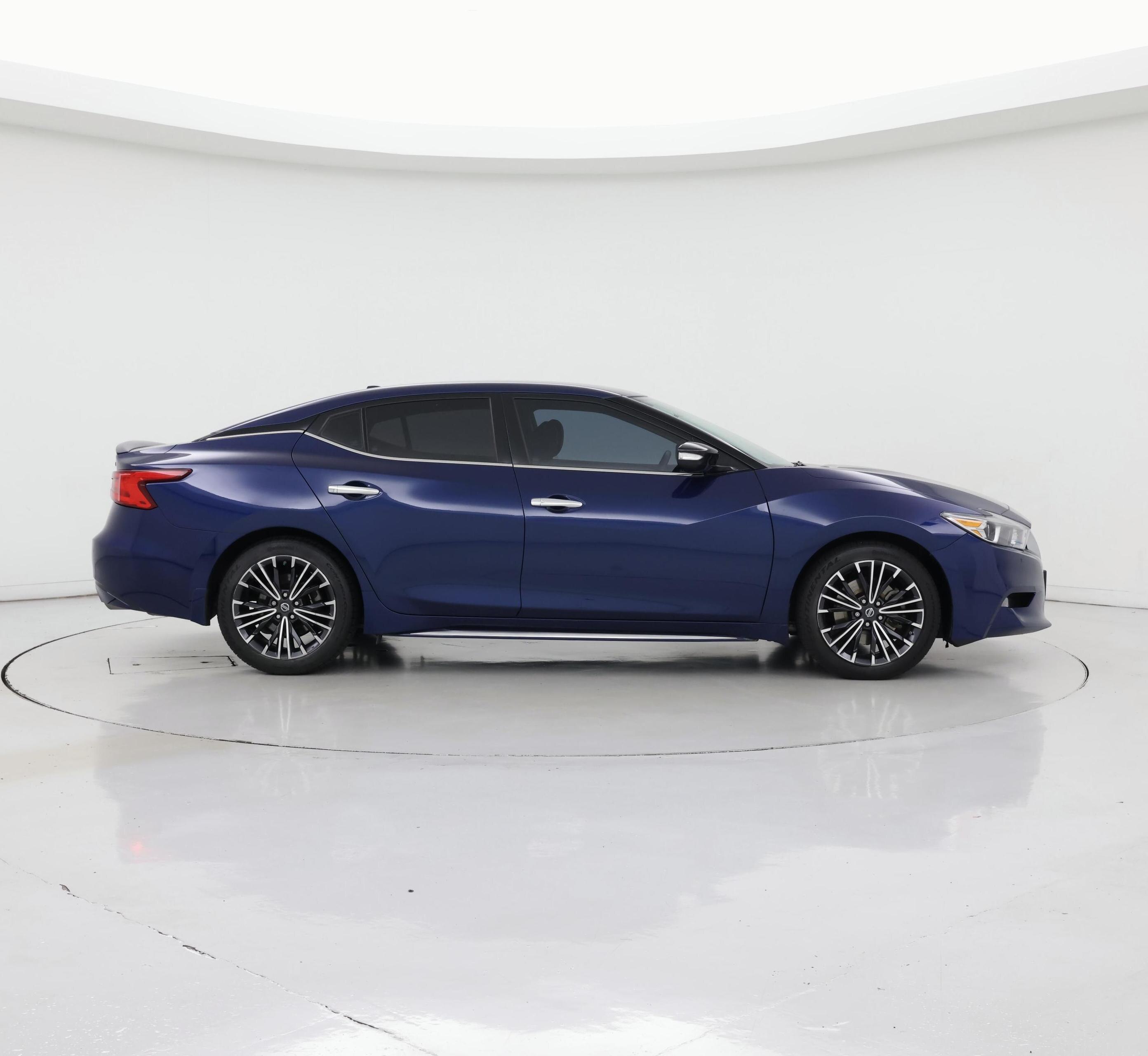 Thumbnail: 2017 Nissan Maxima - 7