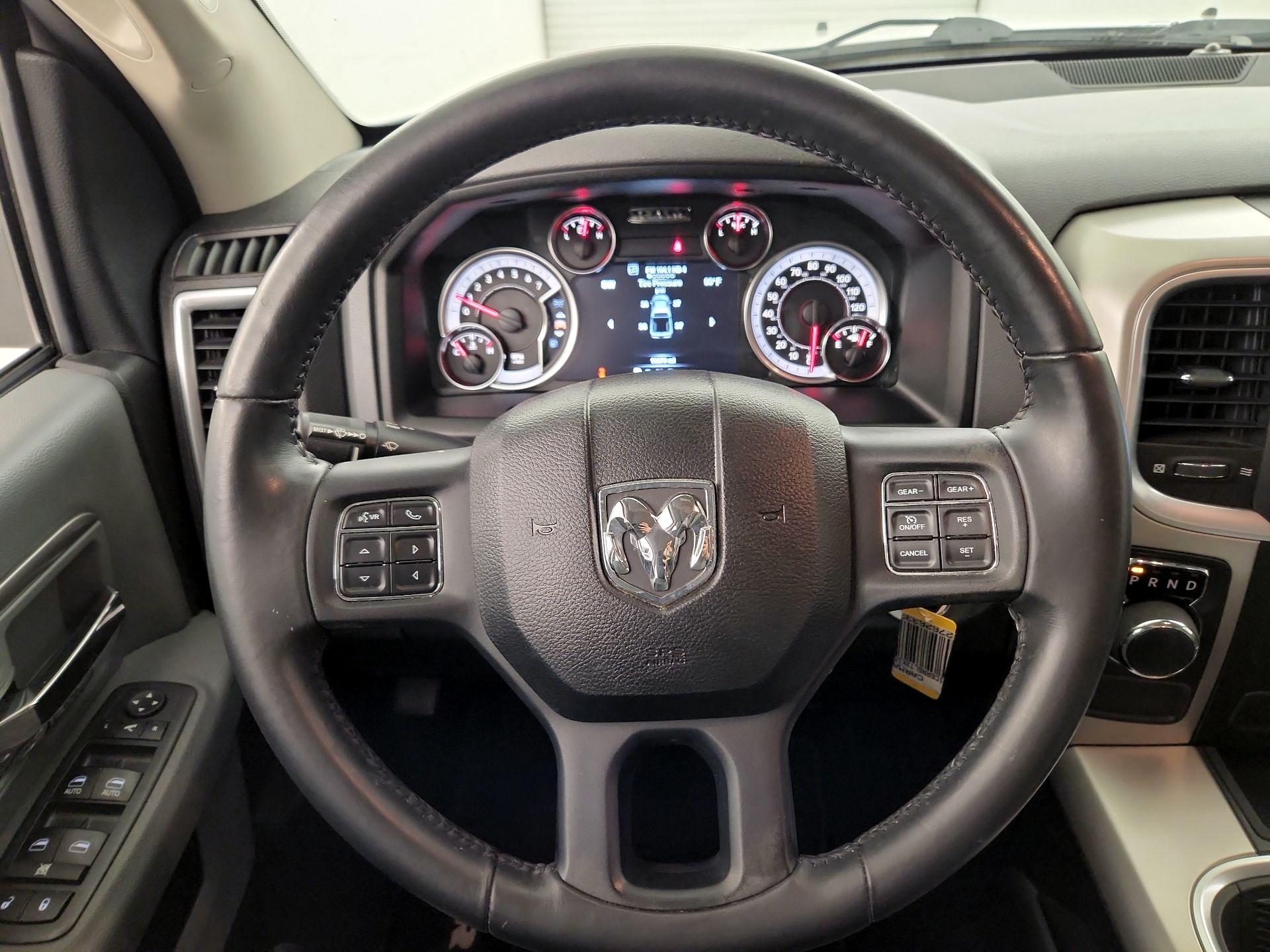Thumbnail: 2019 RAM 1500 Classic - 10