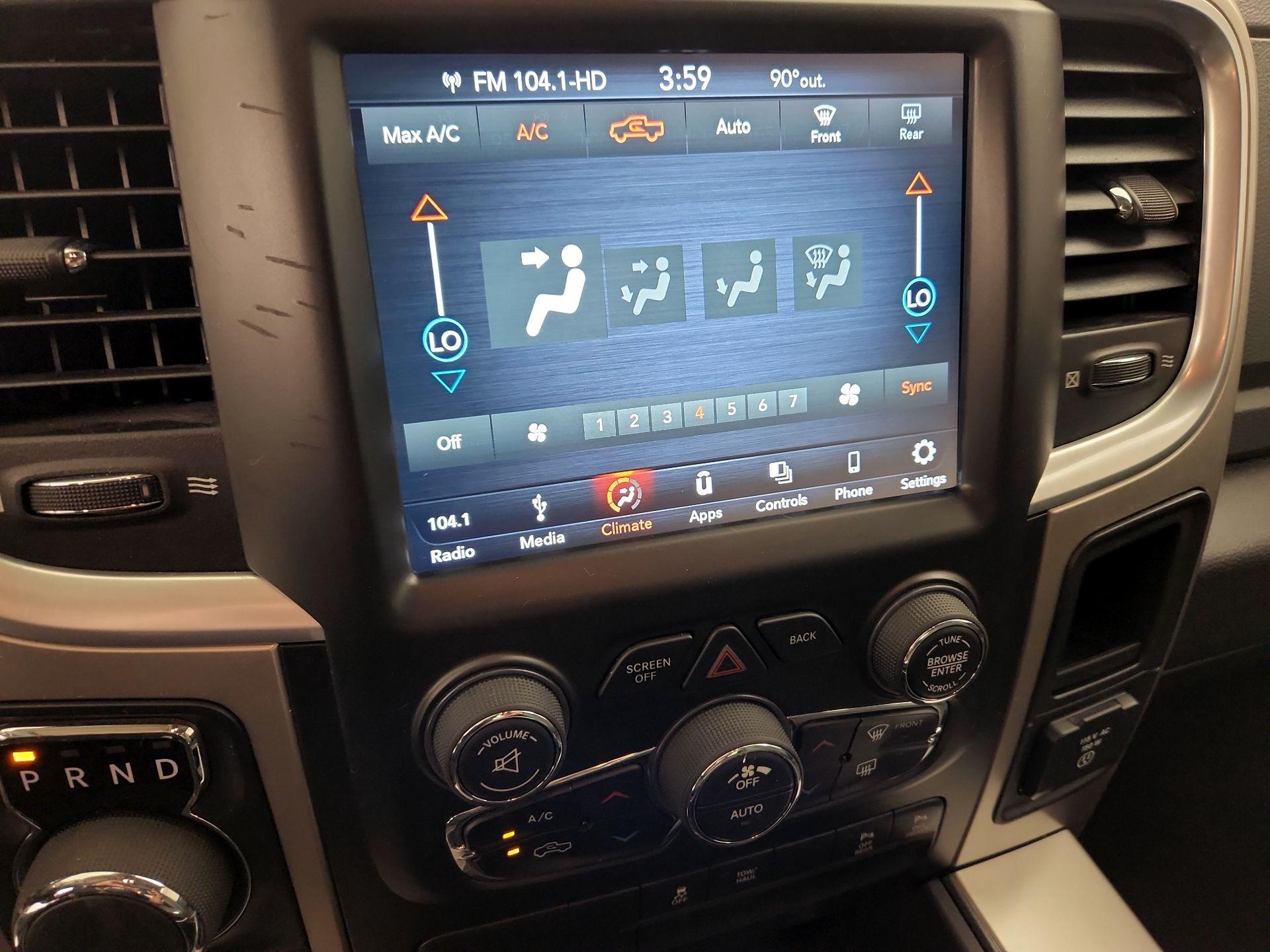 Thumbnail: 2019 RAM 1500 Classic - 16