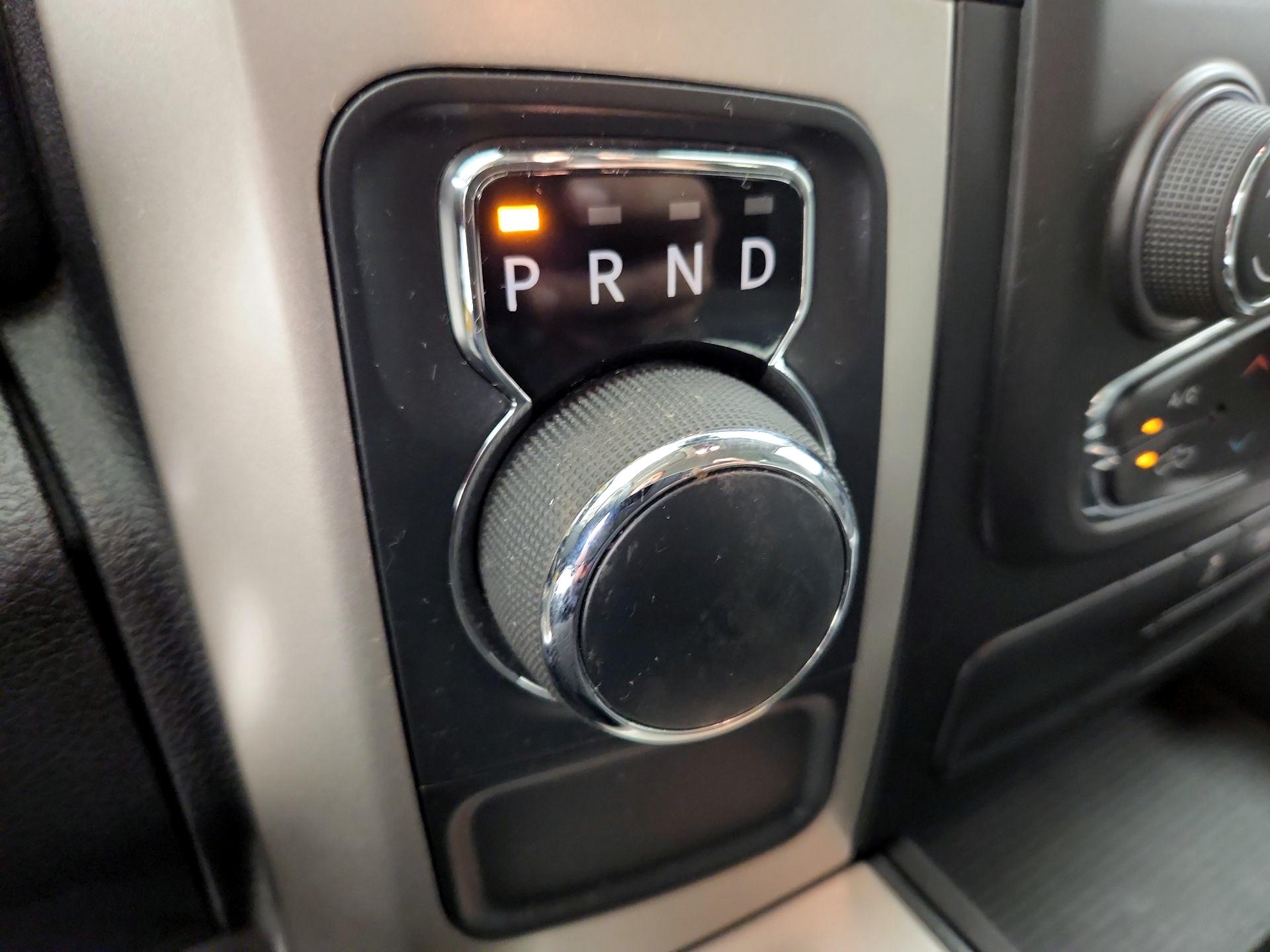 Thumbnail: 2019 RAM 1500 Classic - 17