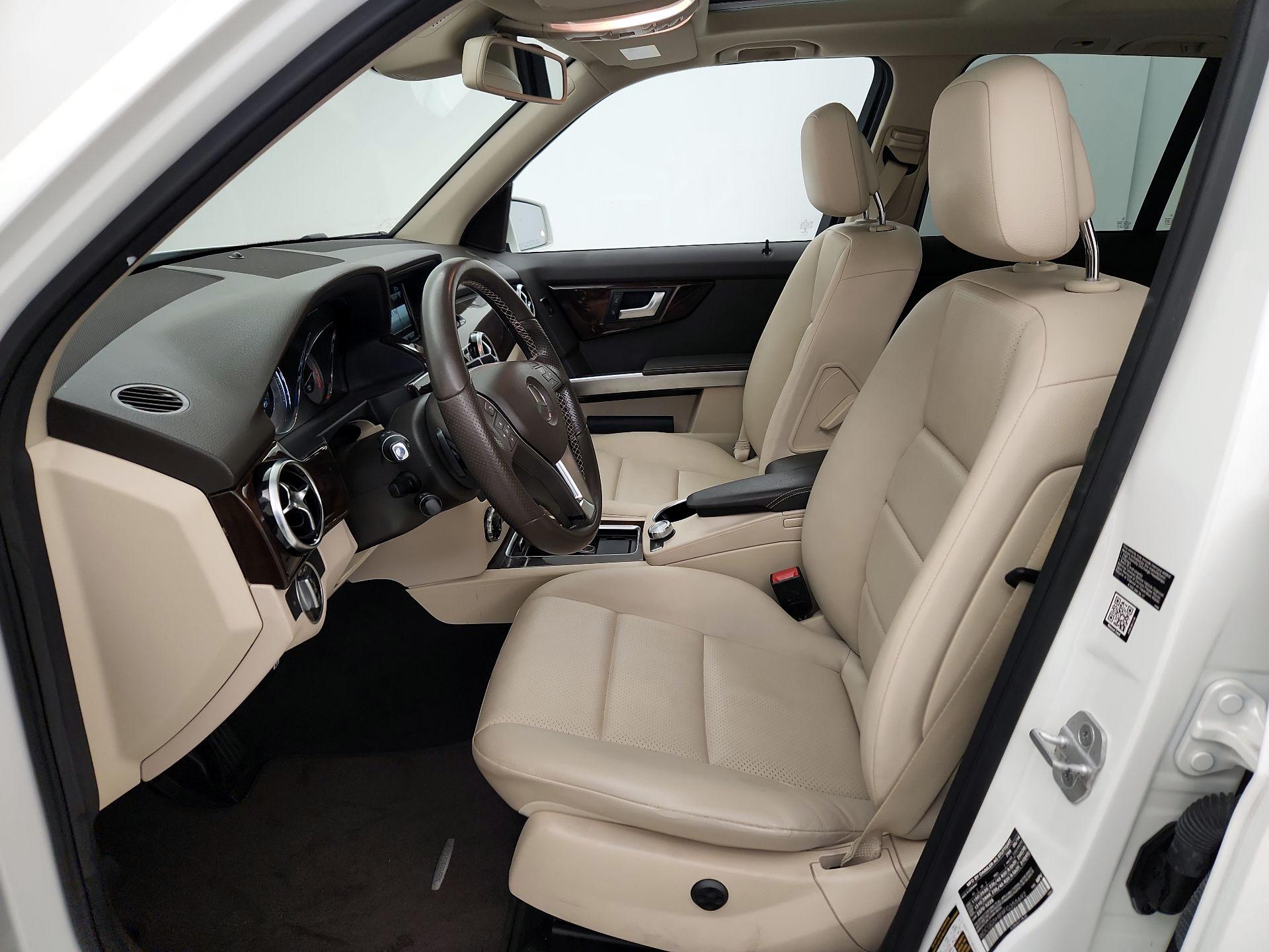 Thumbnail: 2015 Mercedes-Benz GLK - 11
