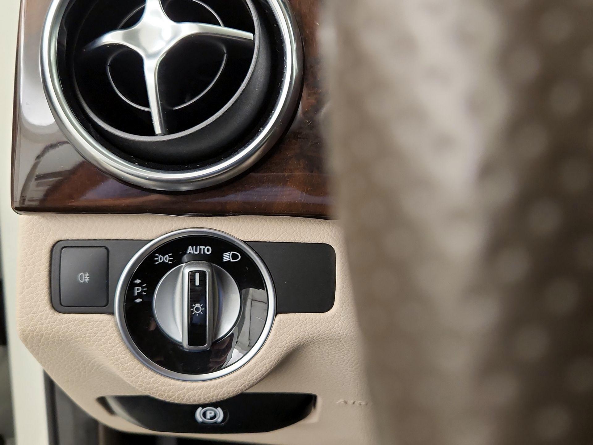 Thumbnail: 2015 Mercedes-Benz GLK - 13