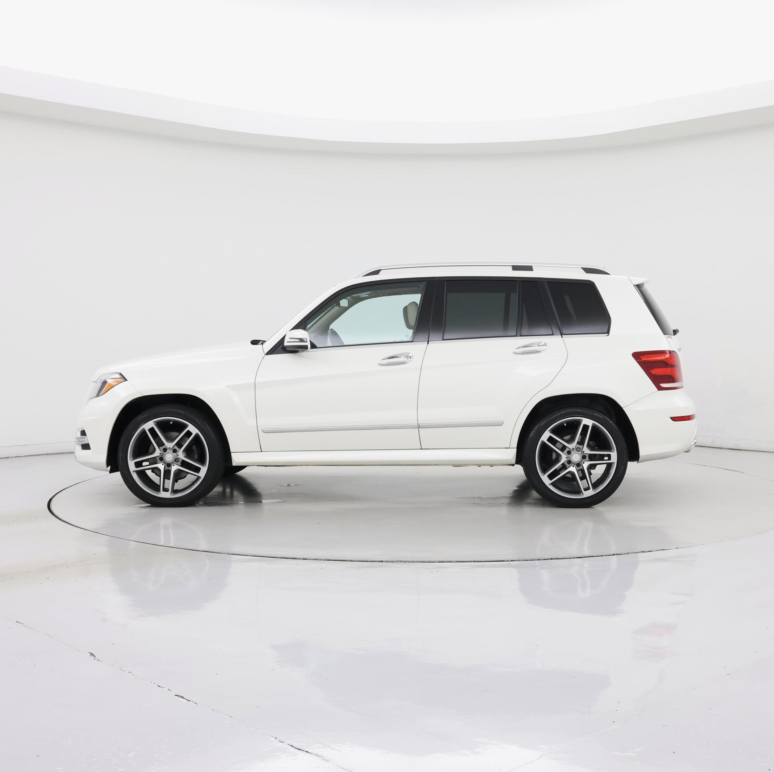Thumbnail: 2015 Mercedes-Benz GLK - 3