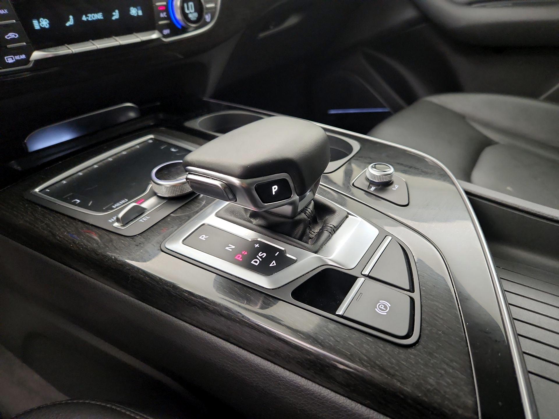 Thumbnail: 2019 Audi Q7 - 17