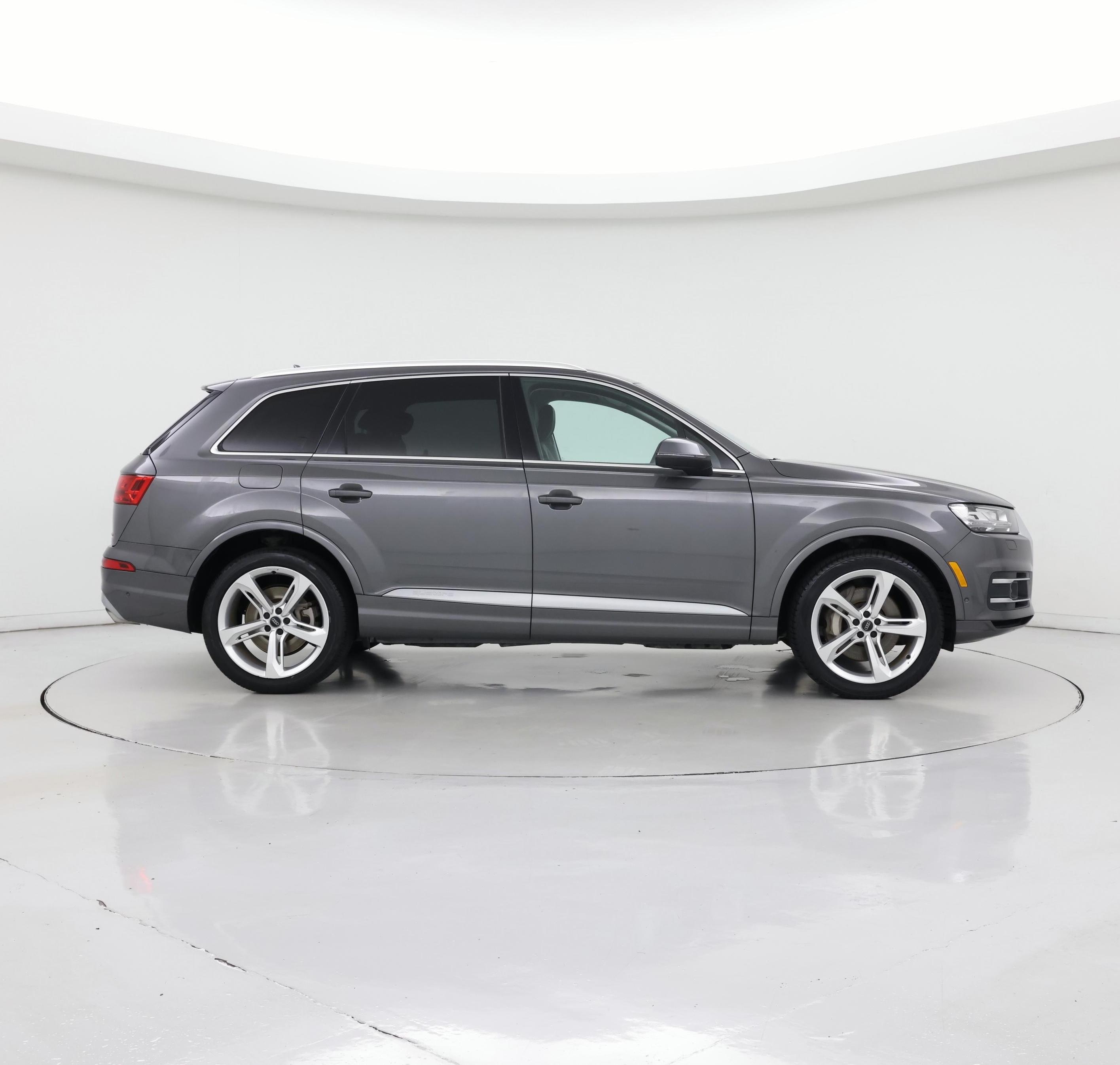 Thumbnail: 2019 Audi Q7 - 7