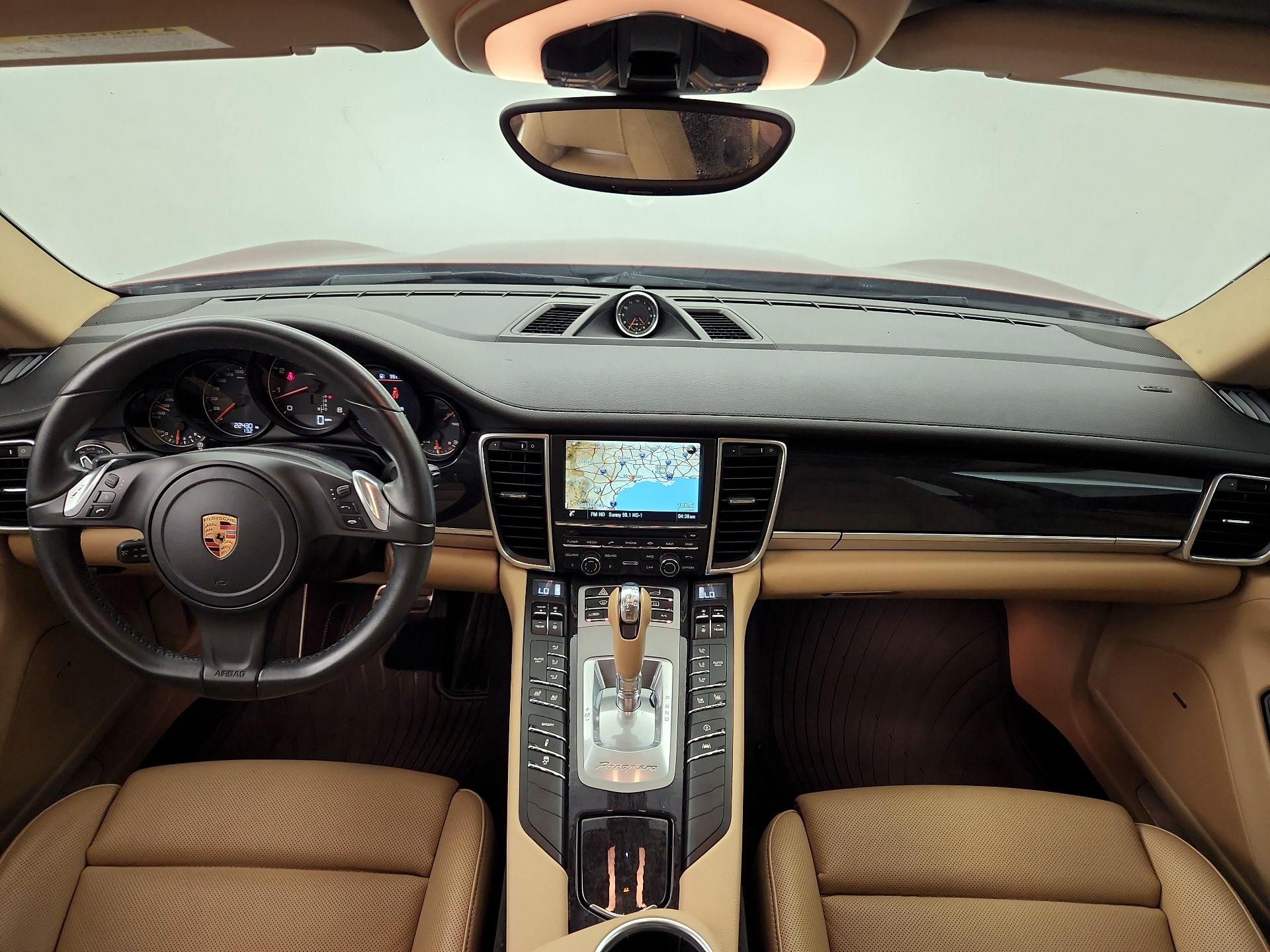Thumbnail: 2016 Porsche Panamera - 9