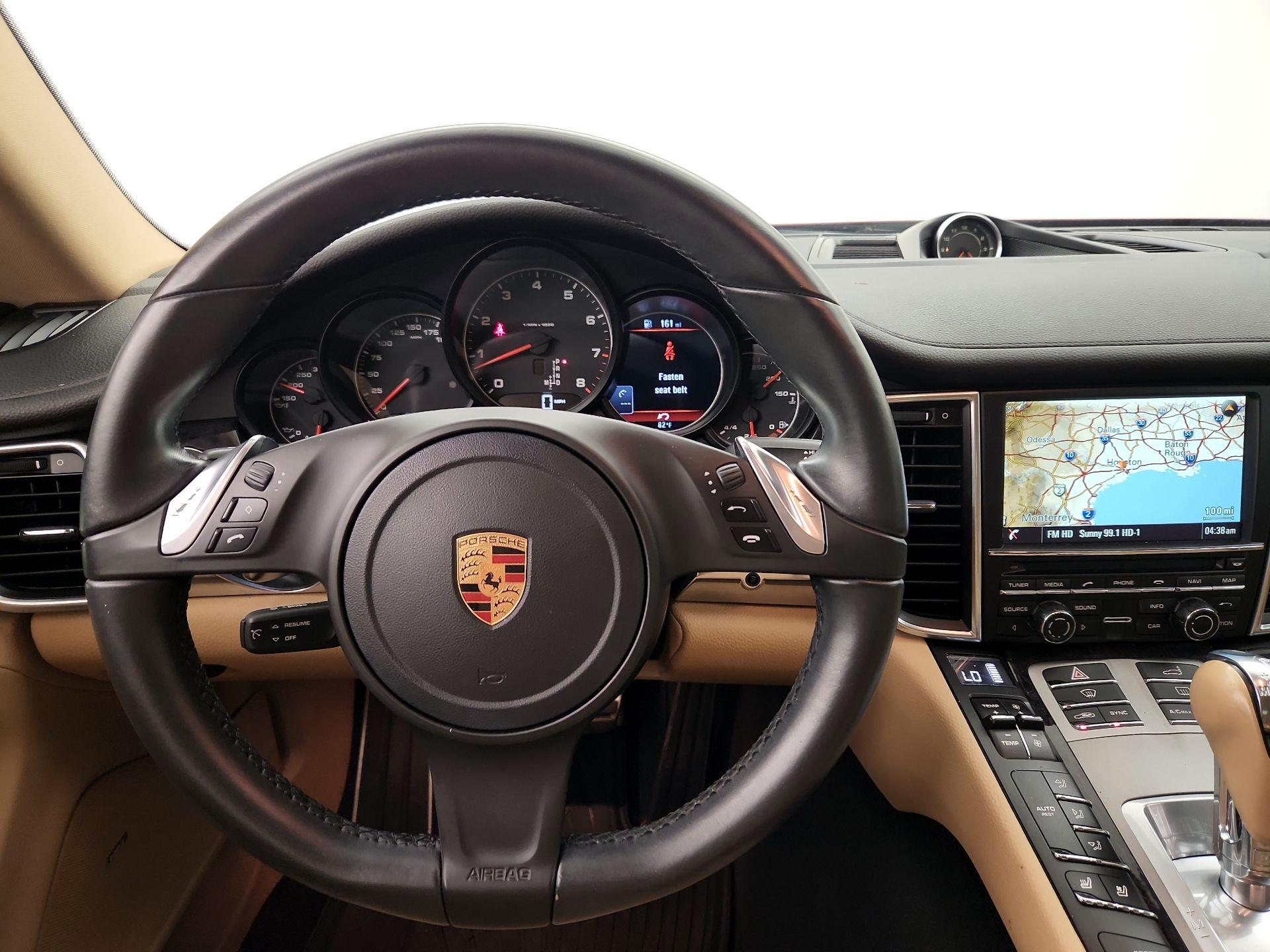 Thumbnail: 2016 Porsche Panamera - 10
