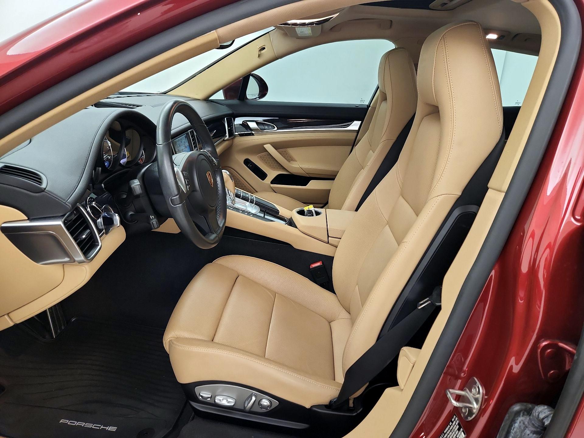 Thumbnail: 2016 Porsche Panamera - 11
