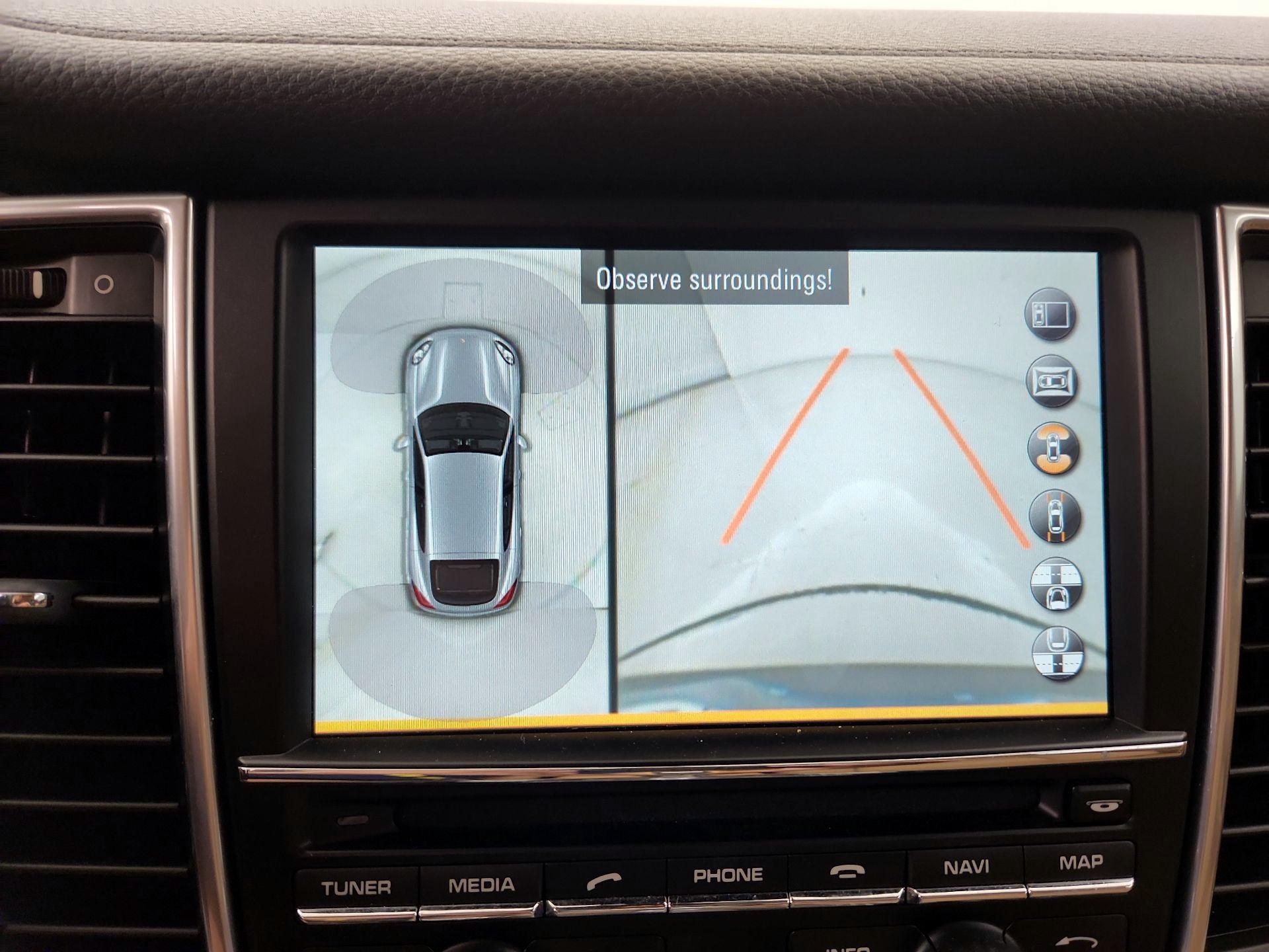 Thumbnail: 2016 Porsche Panamera - 15