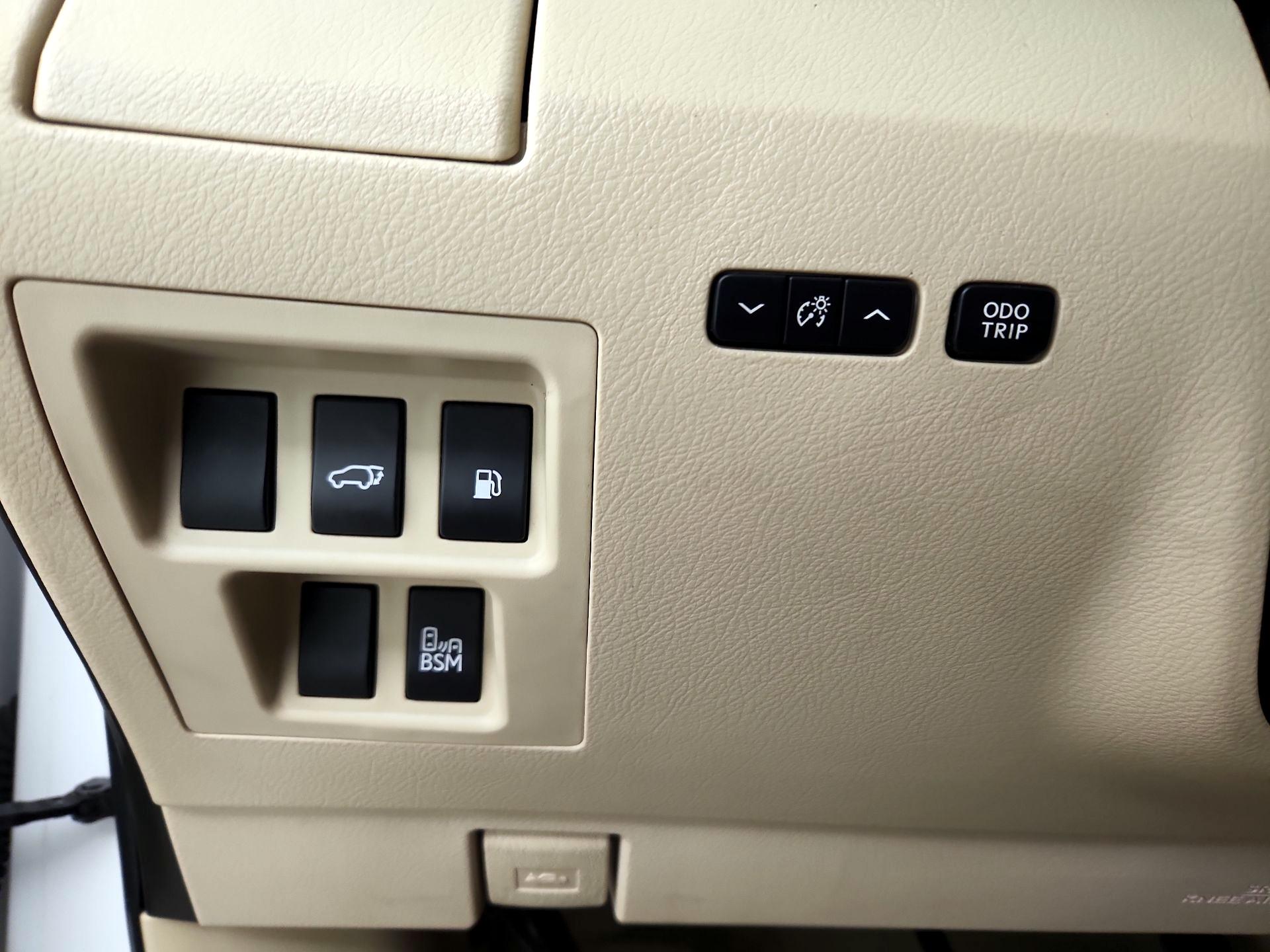 Thumbnail: 2015 Lexus RX - 13