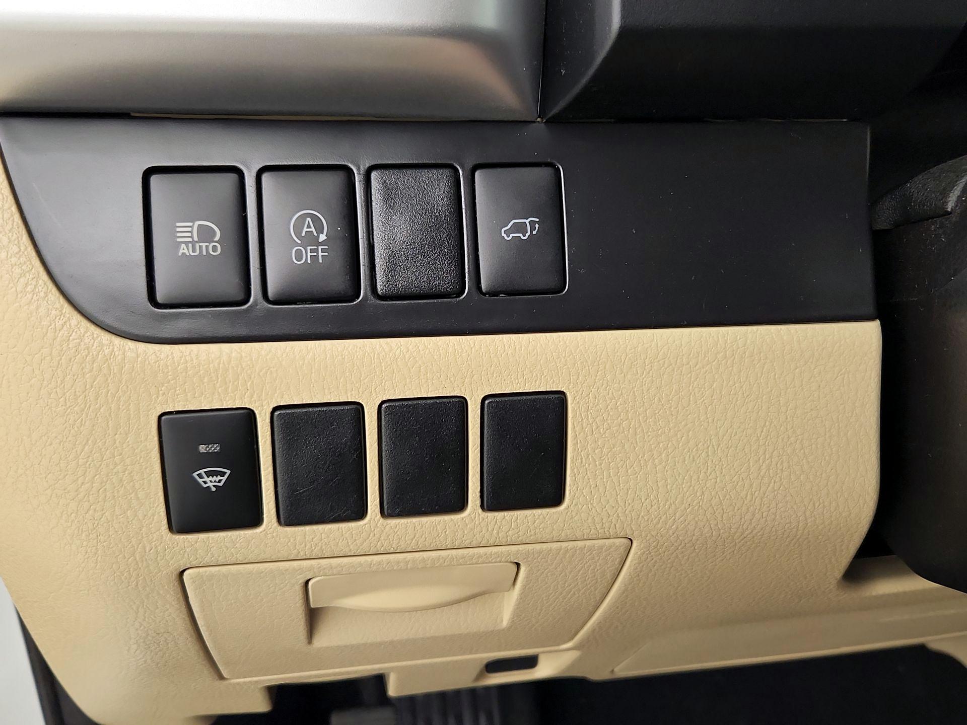 Thumbnail: 2018 Toyota Highlander - 13