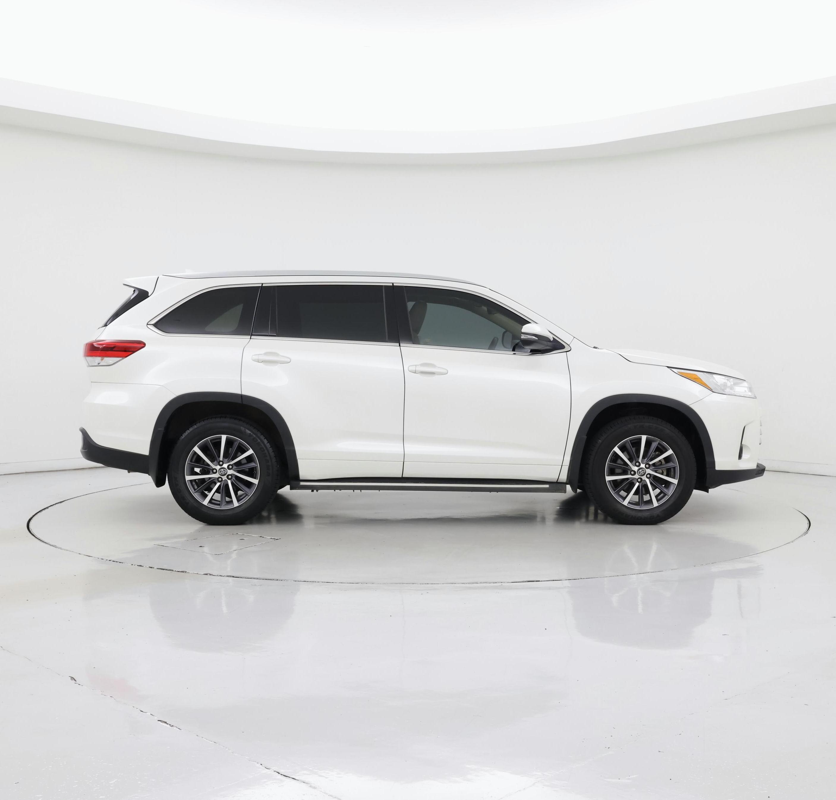 Thumbnail: 2018 Toyota Highlander - 7