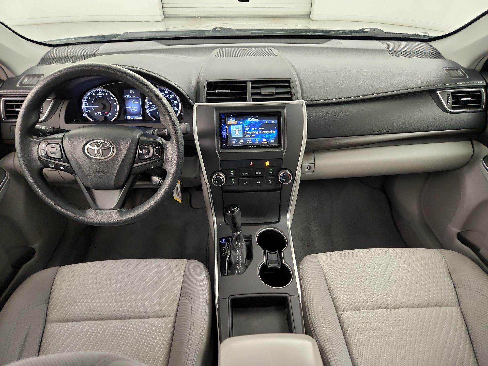 Thumbnail: 2016 Toyota Camry - 9