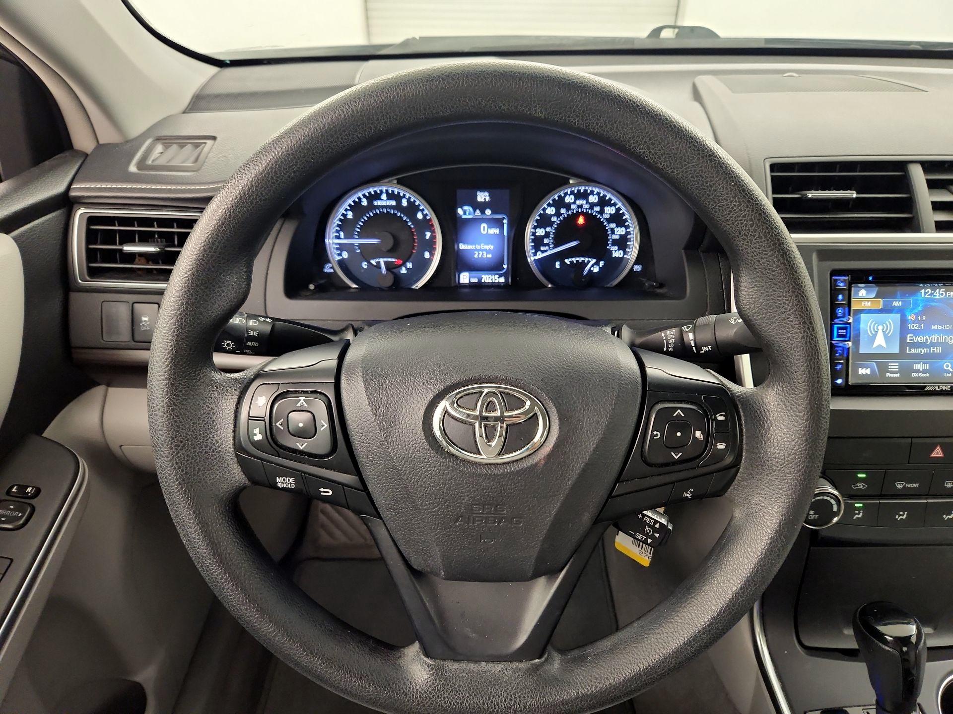 Thumbnail: 2016 Toyota Camry - 10