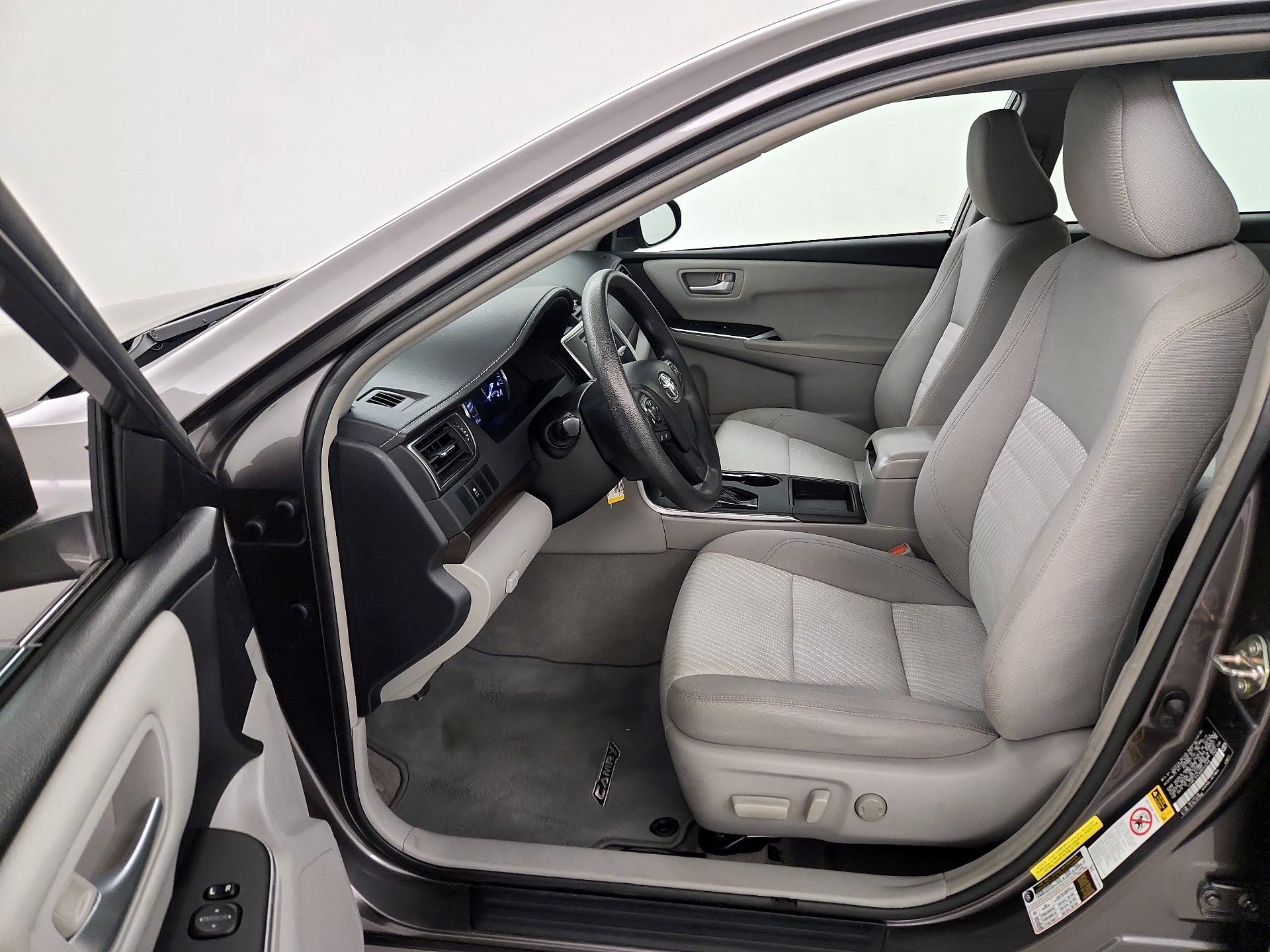 Thumbnail: 2016 Toyota Camry - 11