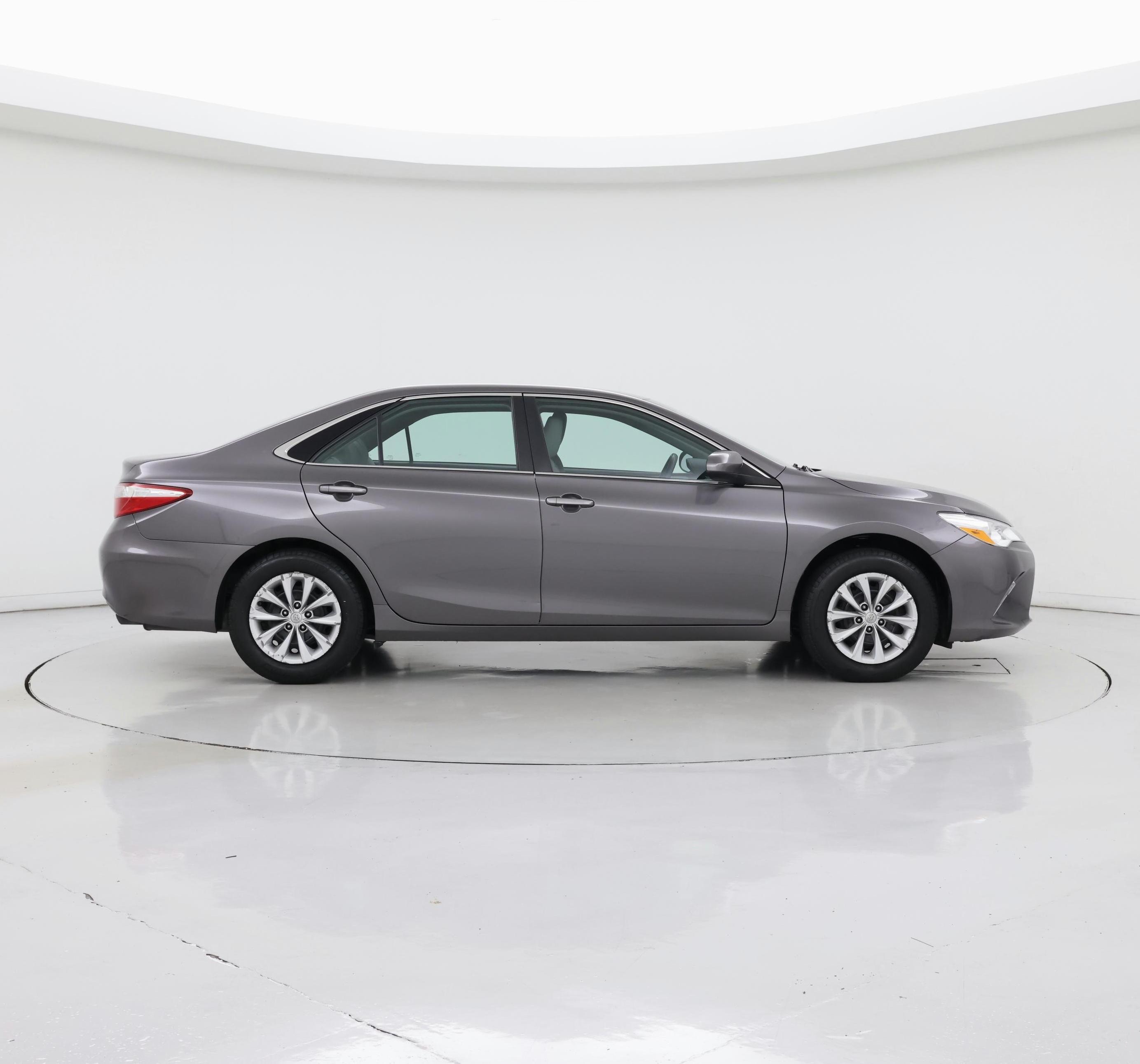 Thumbnail: 2016 Toyota Camry - 7