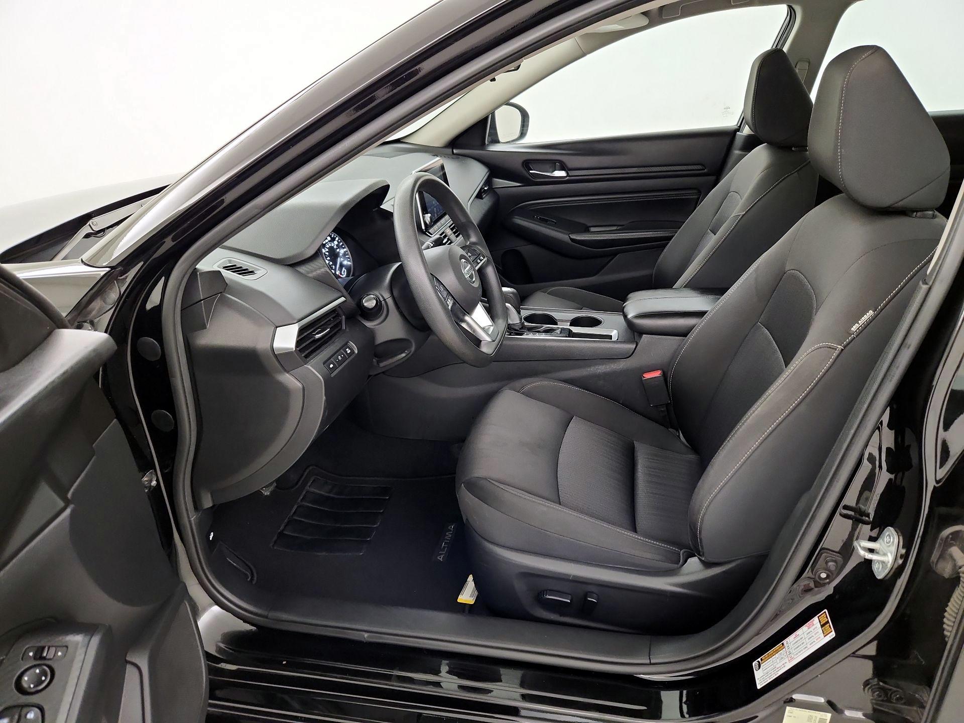 Thumbnail: 2019 Nissan Altima - 11
